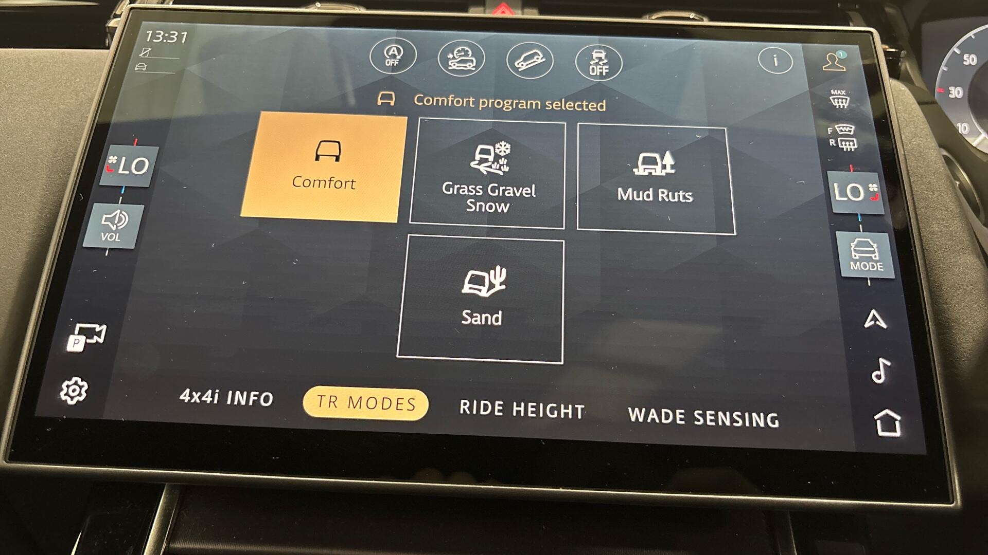 Land Rover Range Rover Velar view 48