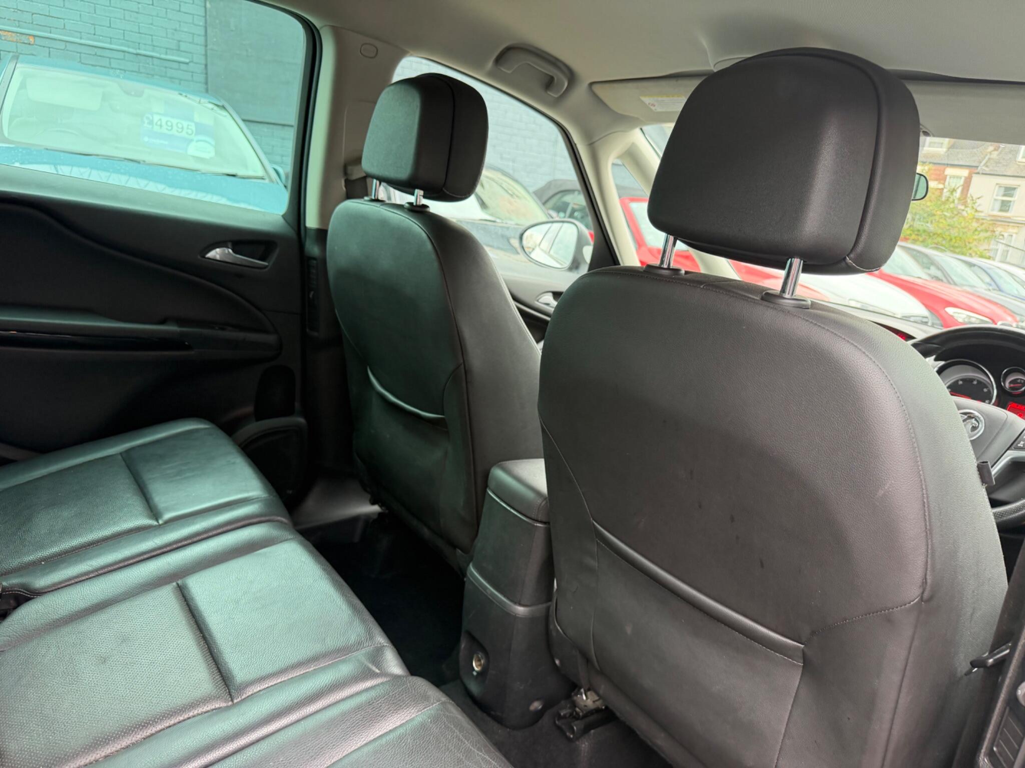 Vauxhall Zafira Tourer view 21