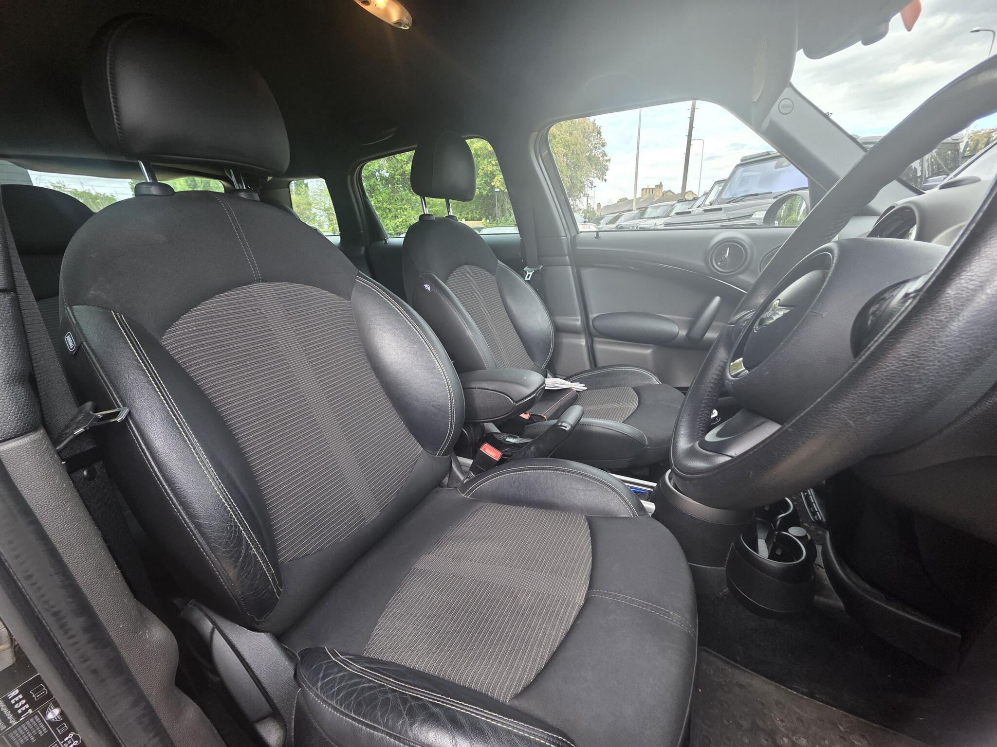 Mini Countryman view 5