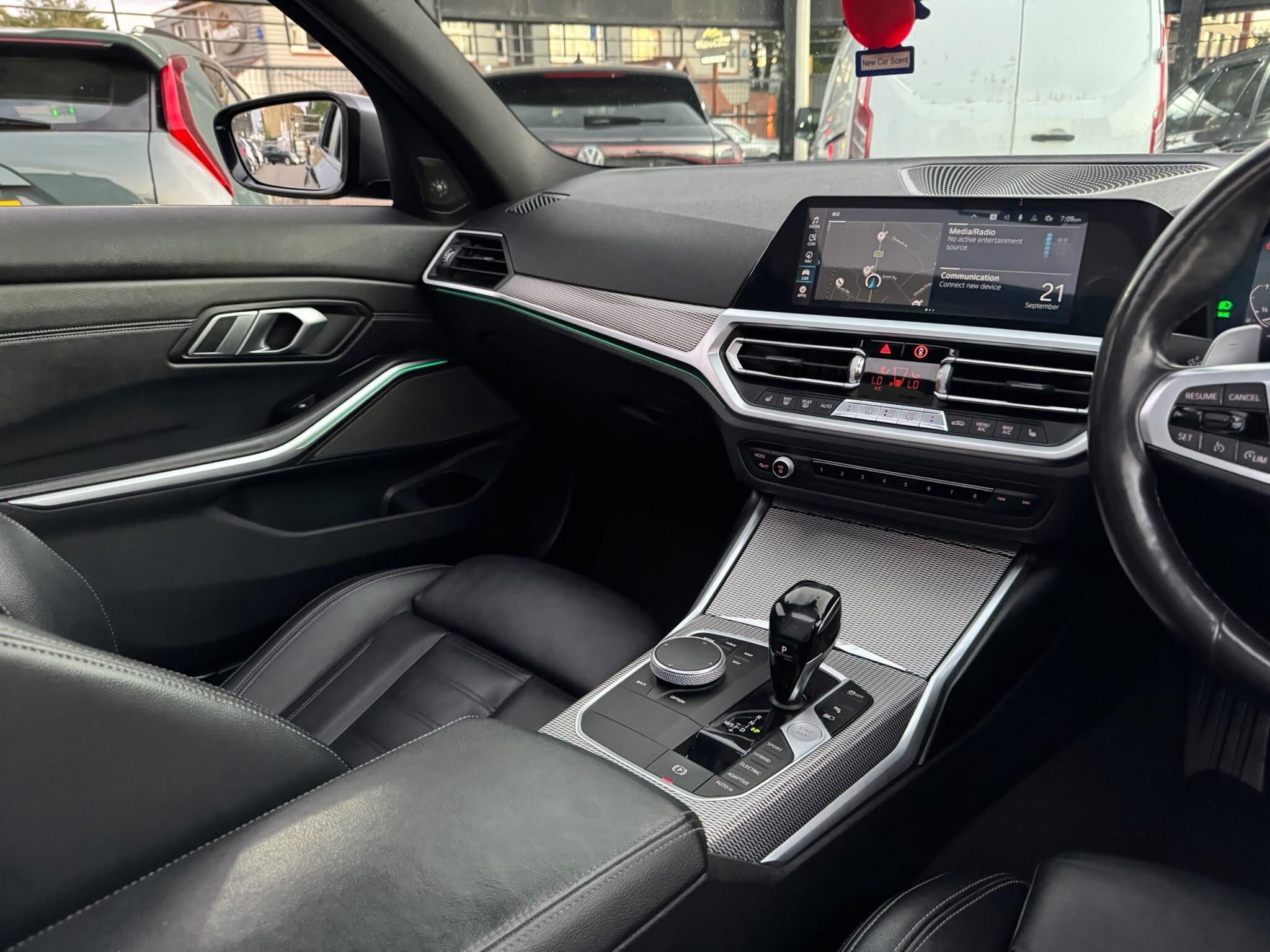 BMW 3 Series view 50