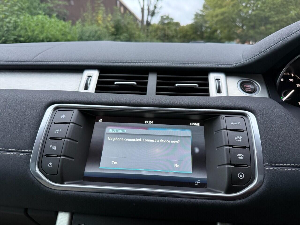 Land Rover Range Rover Evoque view 24
