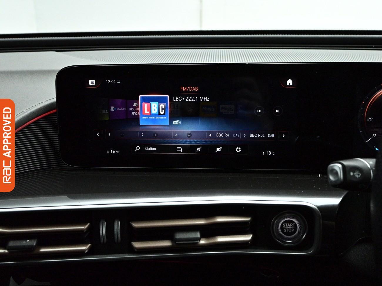 Mercedes-Benz EQC view 15