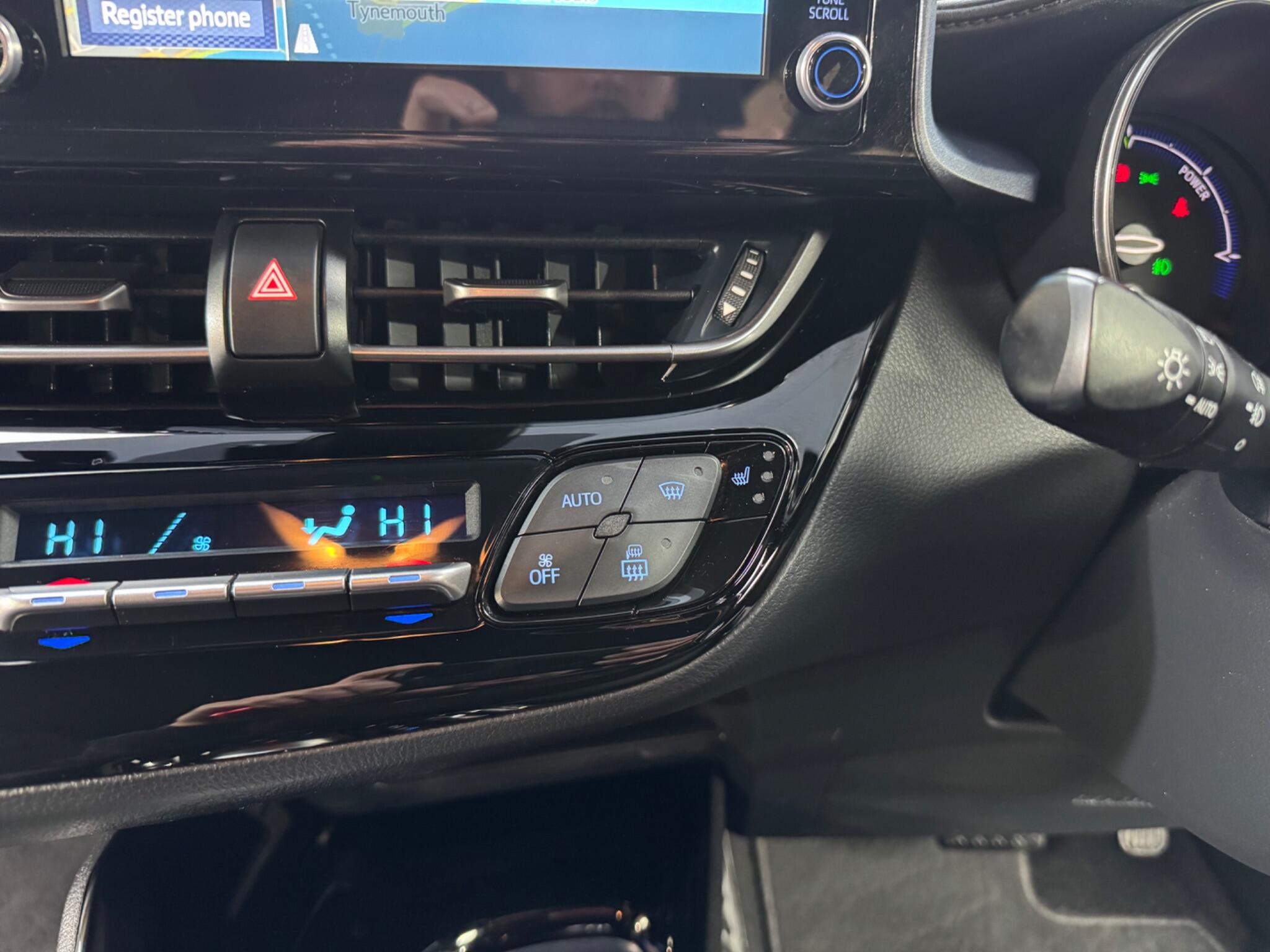 Toyota C-HR view 39