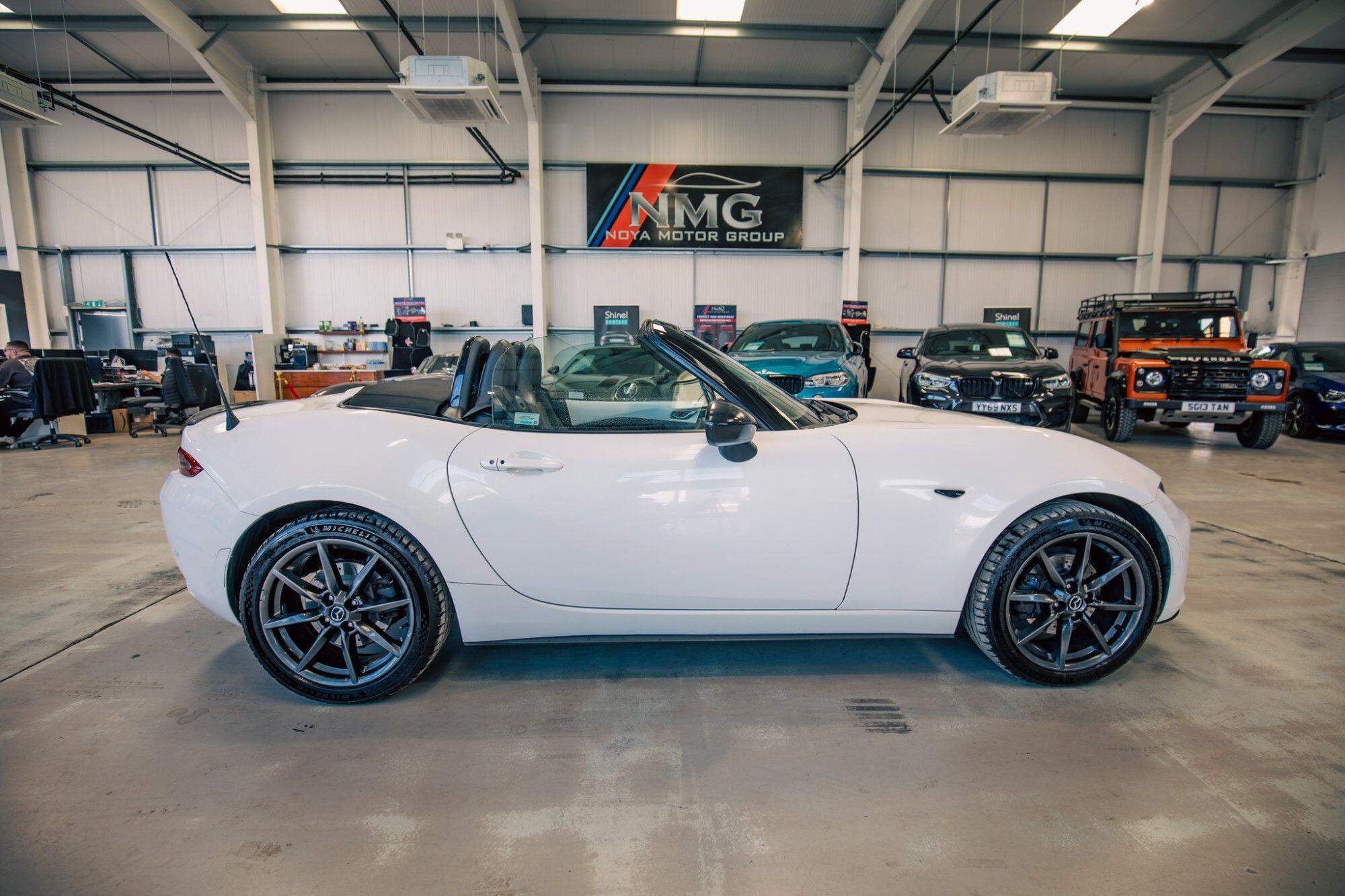 Mazda MX-5 view 21