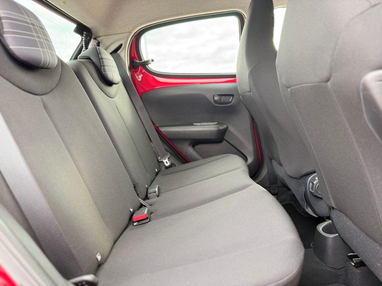 Peugeot 108 view 12