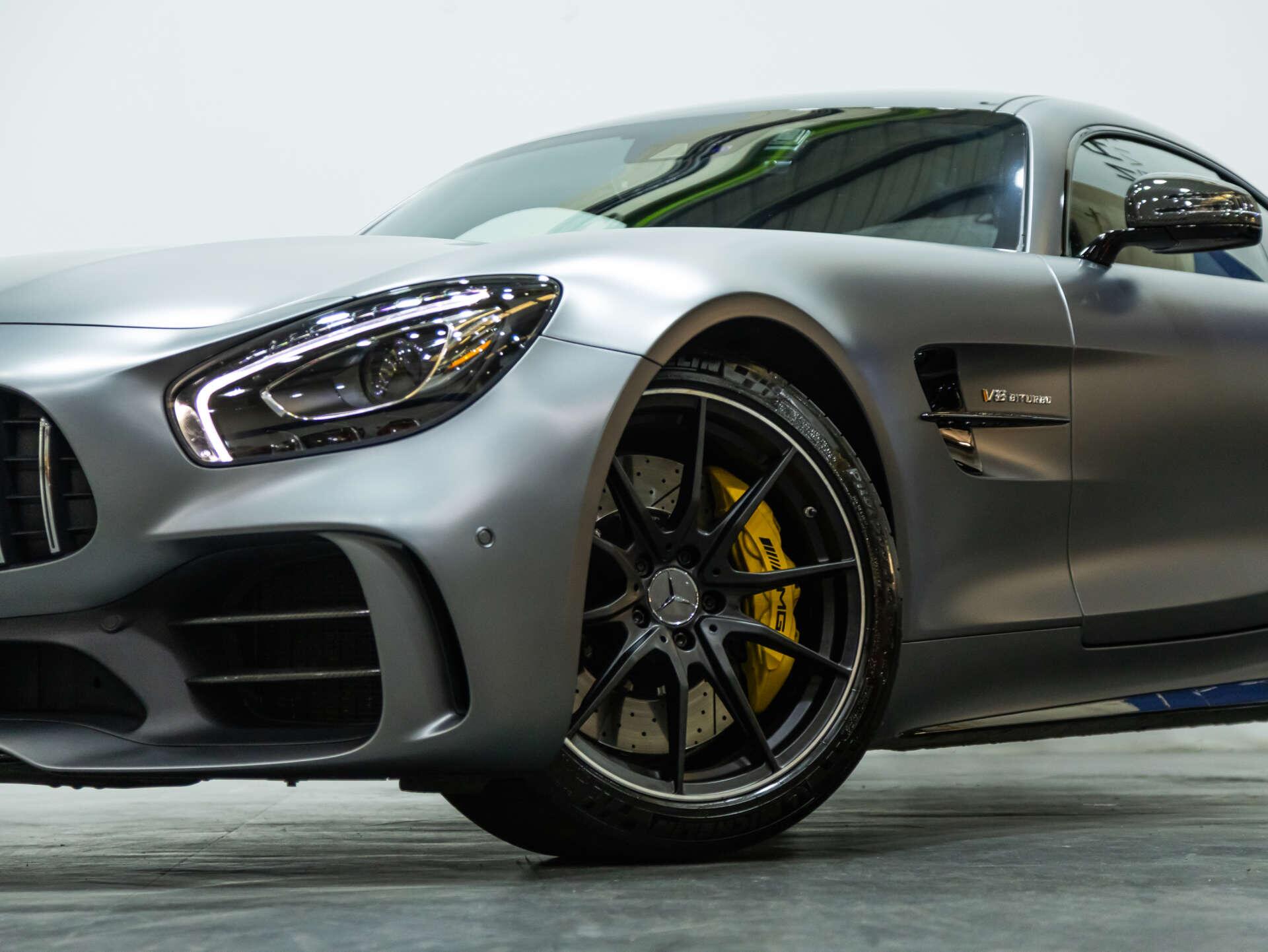 Mercedes-Benz Amg GT view 70