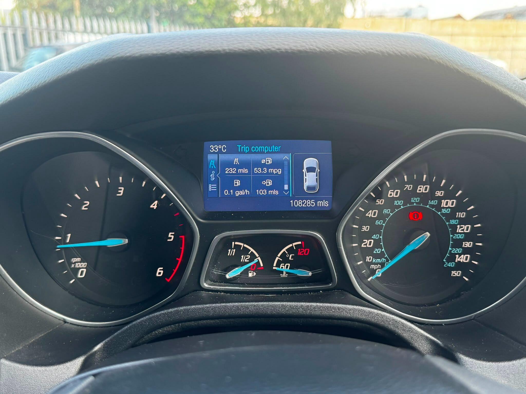 Ford Focus view 23