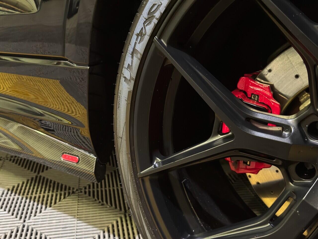 Audi RSQ8 view 24