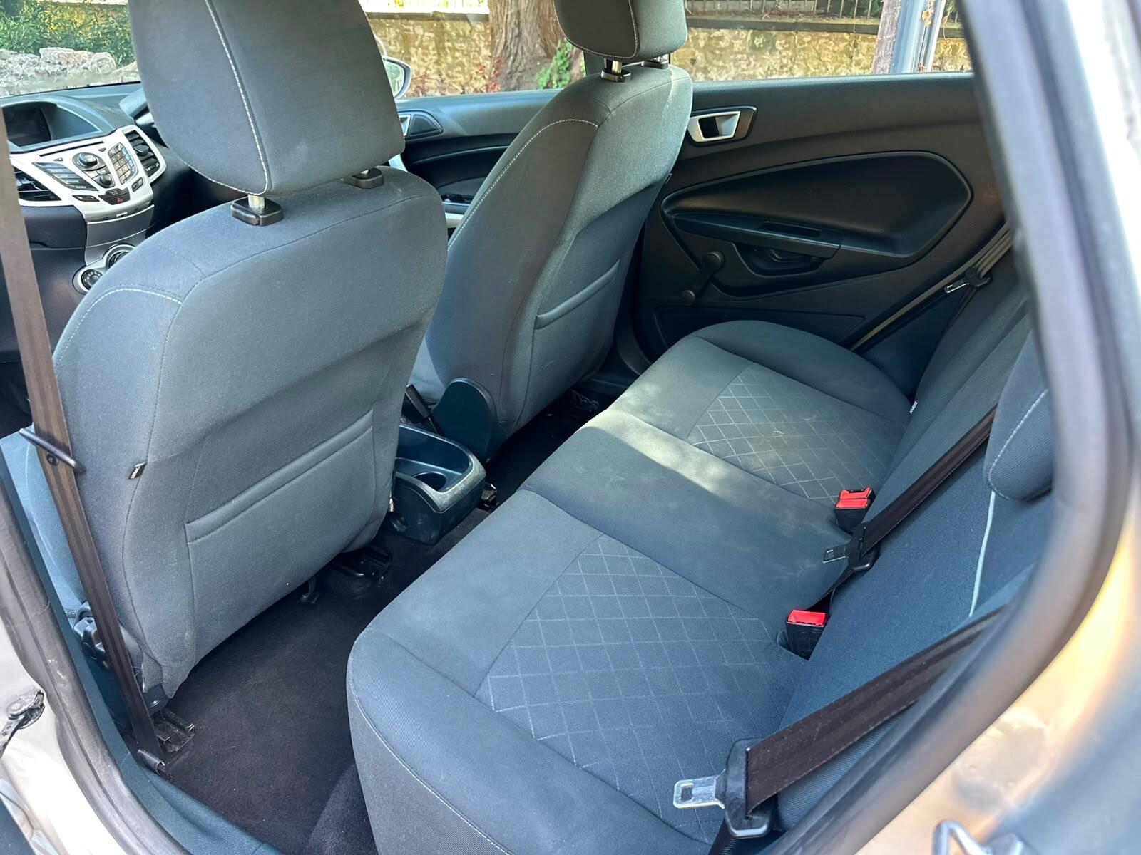 Ford Fiesta view 21