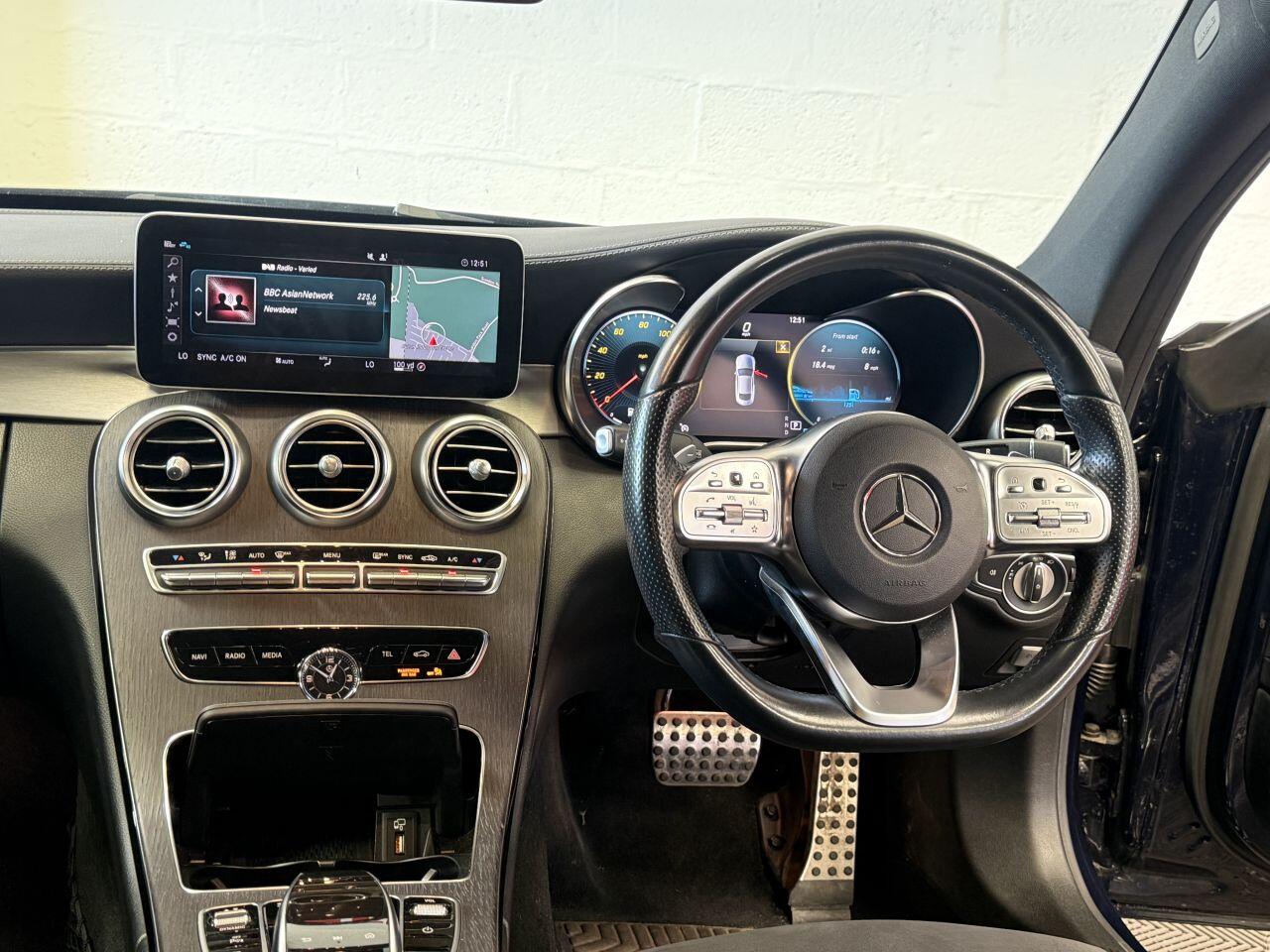 Mercedes-Benz C Class view 35