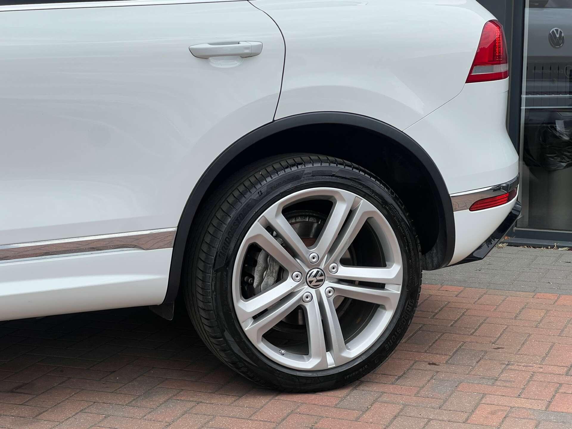 Volkswagen Touareg view 39