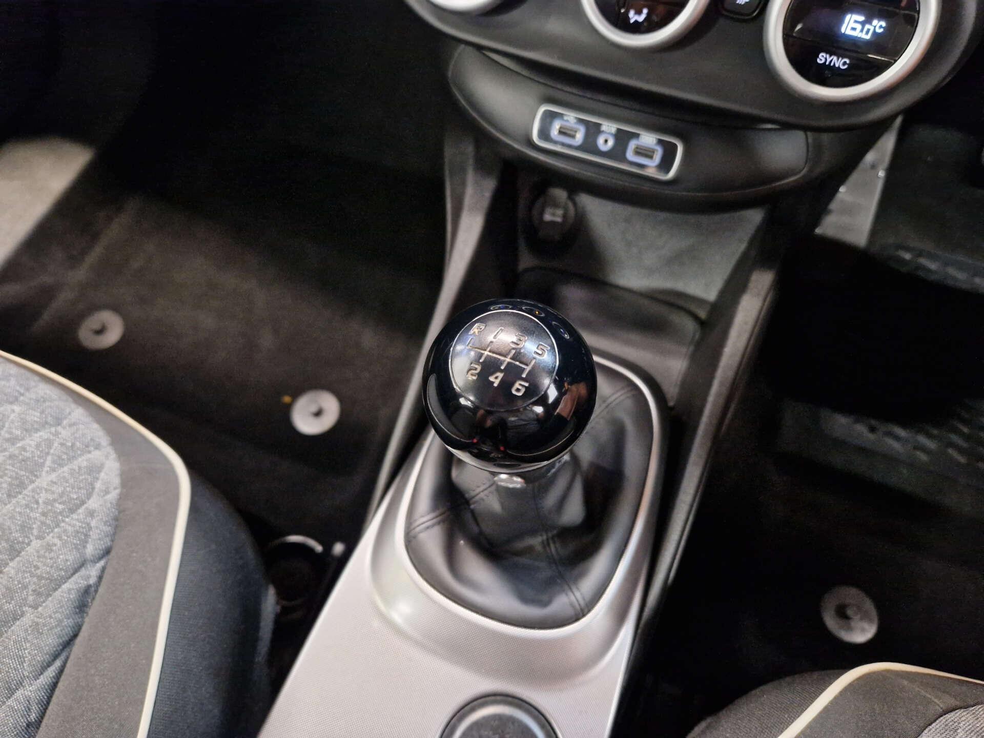 Fiat 500x view 22