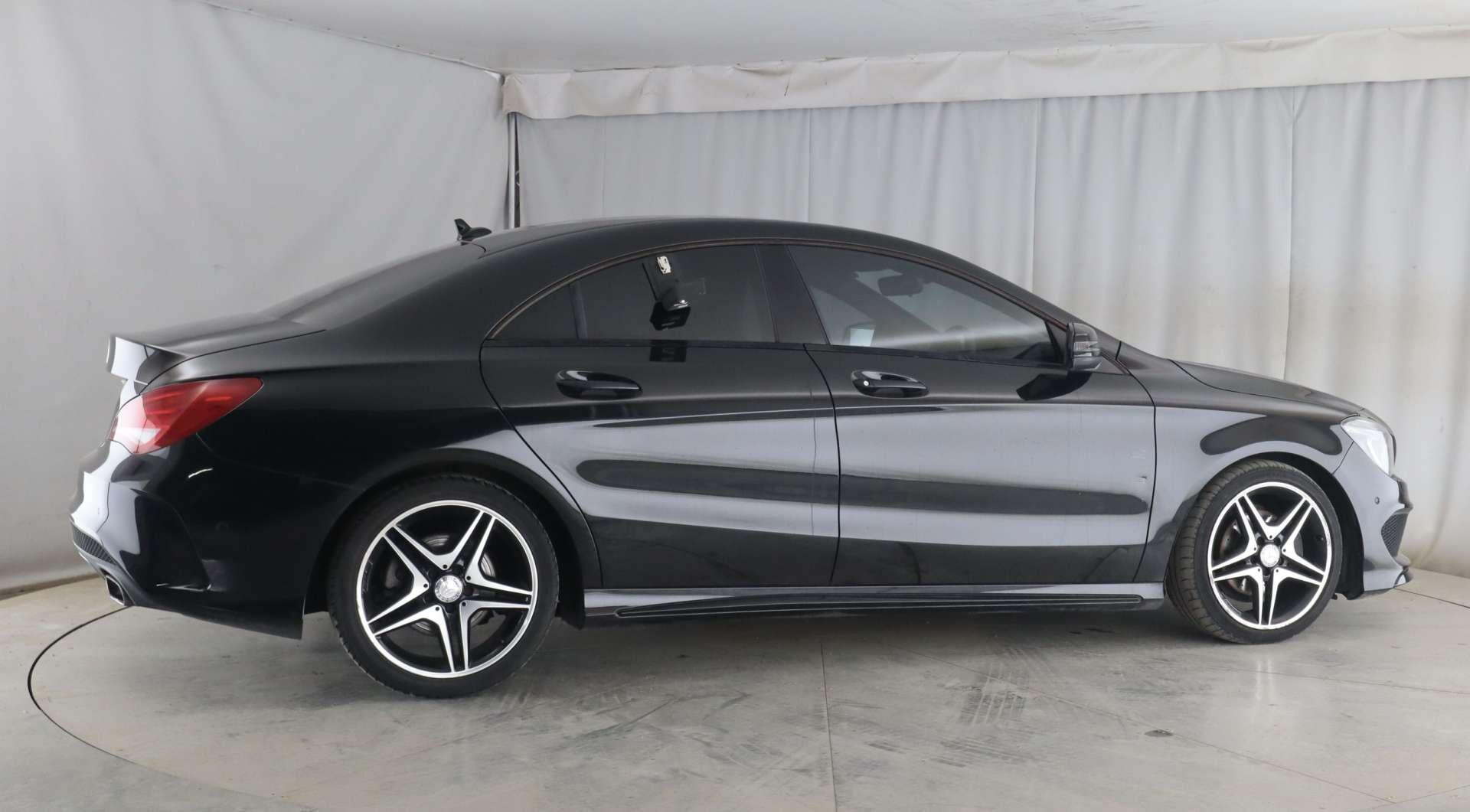 Mercedes-Benz Cla view 3