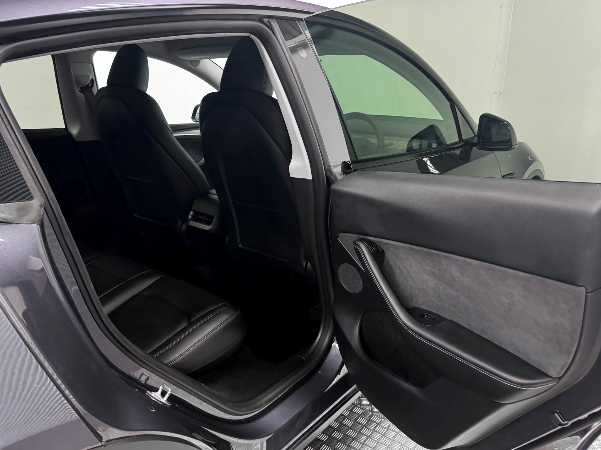 Tesla Model Y view 9