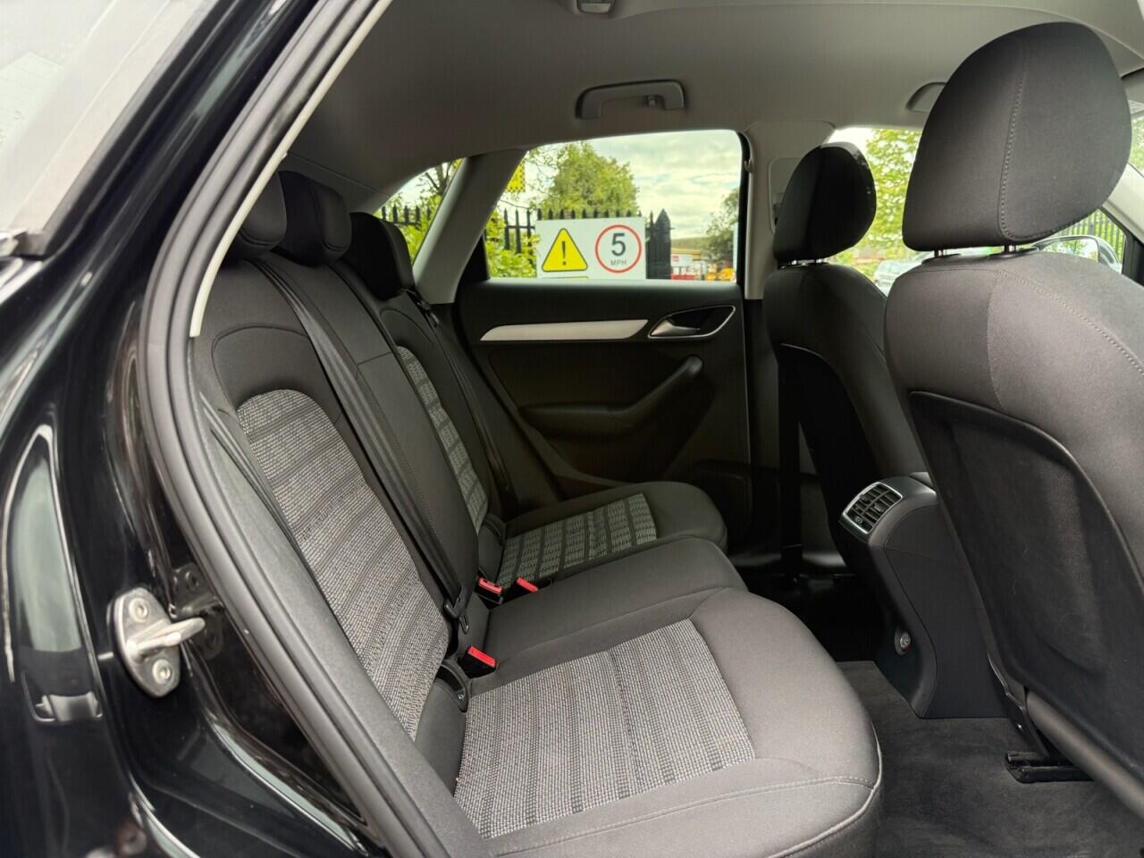 Audi Q3 view 34