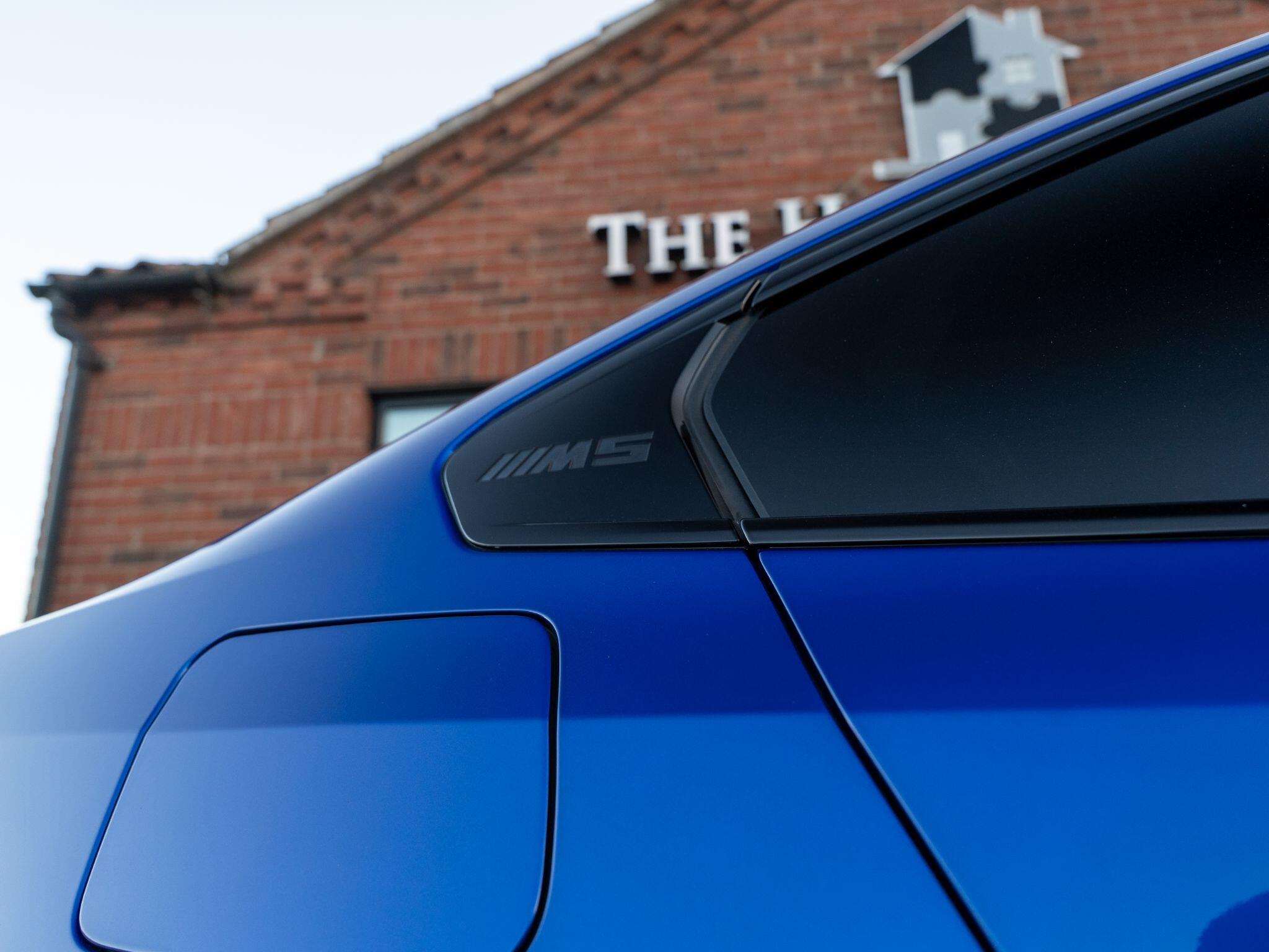 BMW M5 view 19