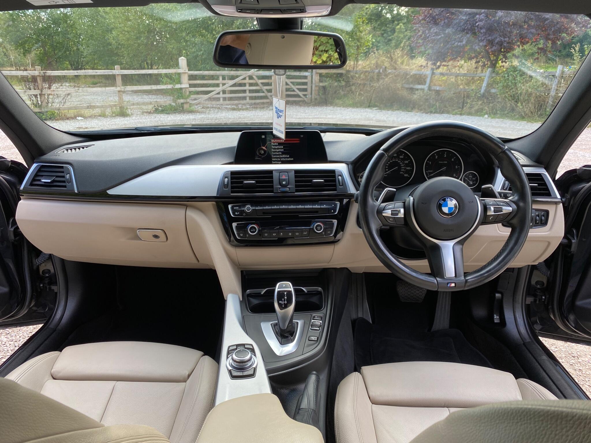 BMW 3 Series view 10