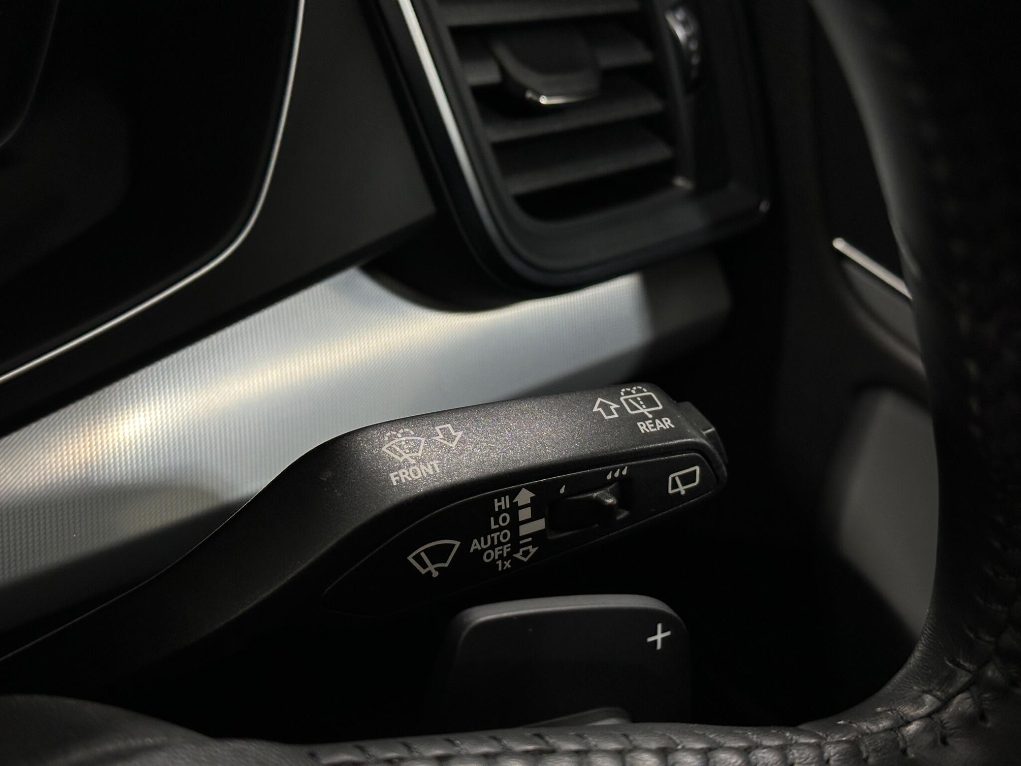 Audi Q5 view 17