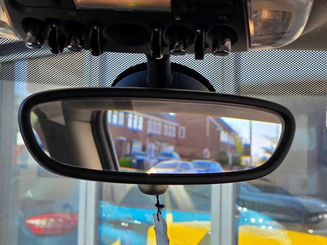 Mini Cooper view 73