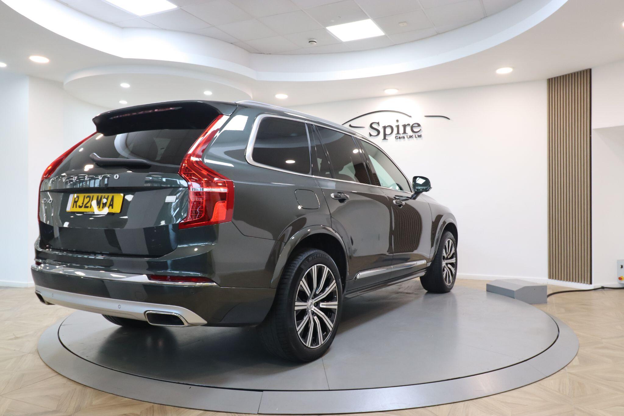 Volvo XC90 view 6