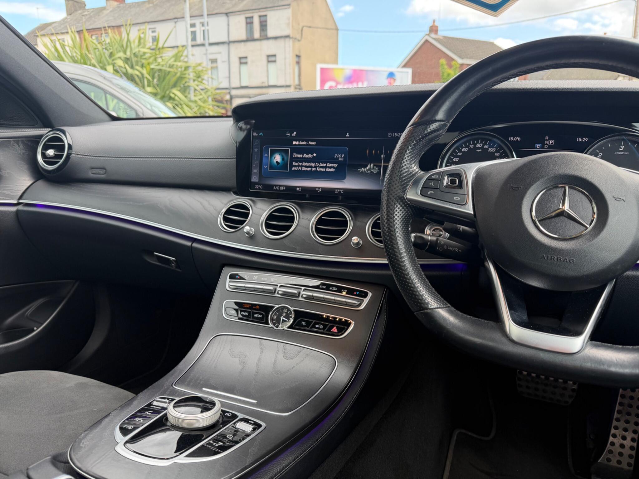 Mercedes-Benz E Class view 17