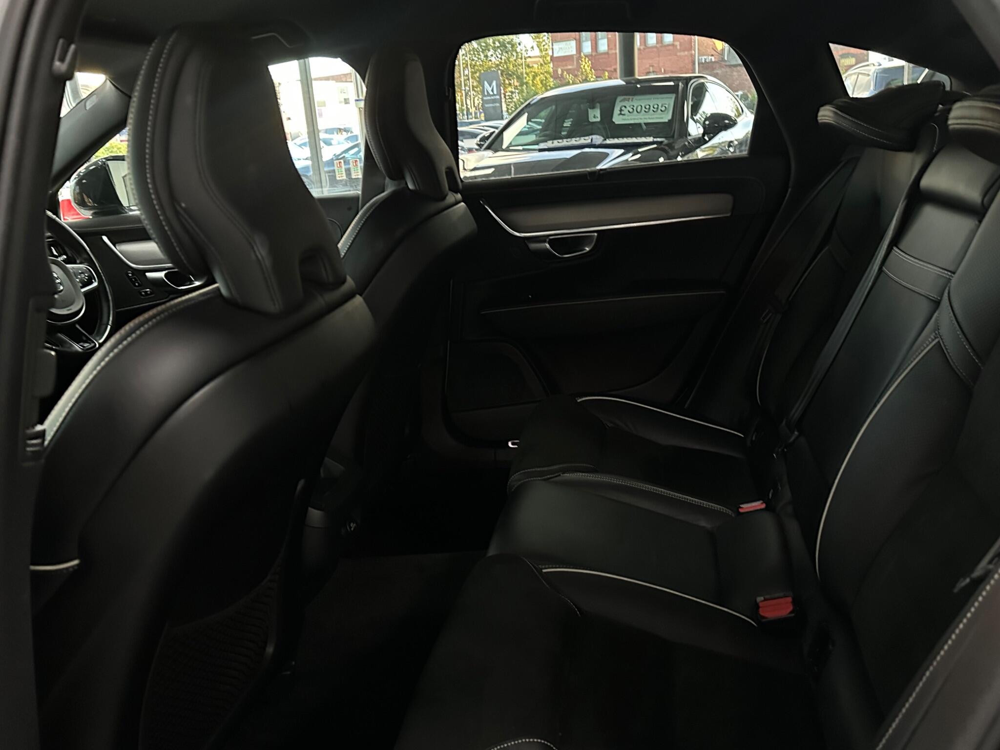 Volvo S90 view 36