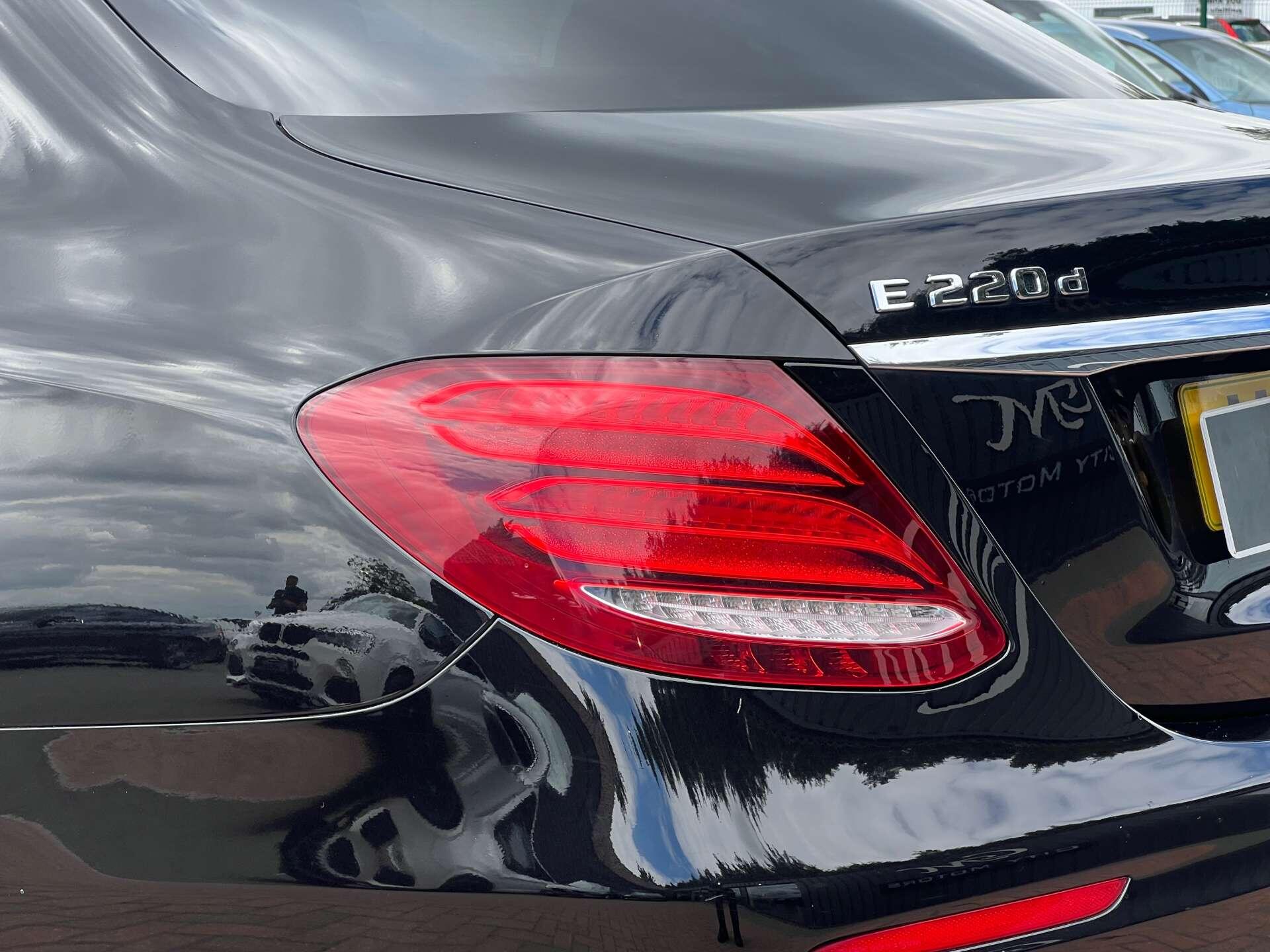 Mercedes-Benz E-Class view 11