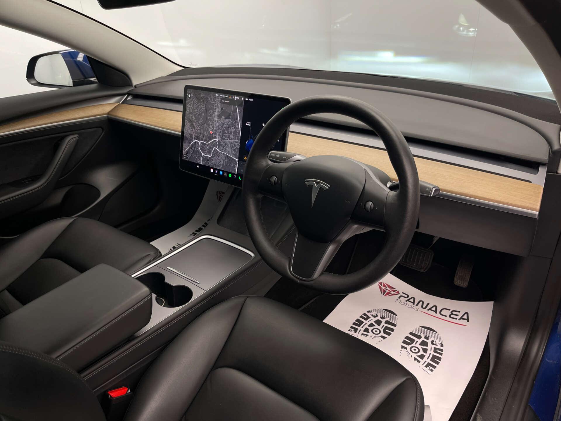 Tesla Model 3 view 11
