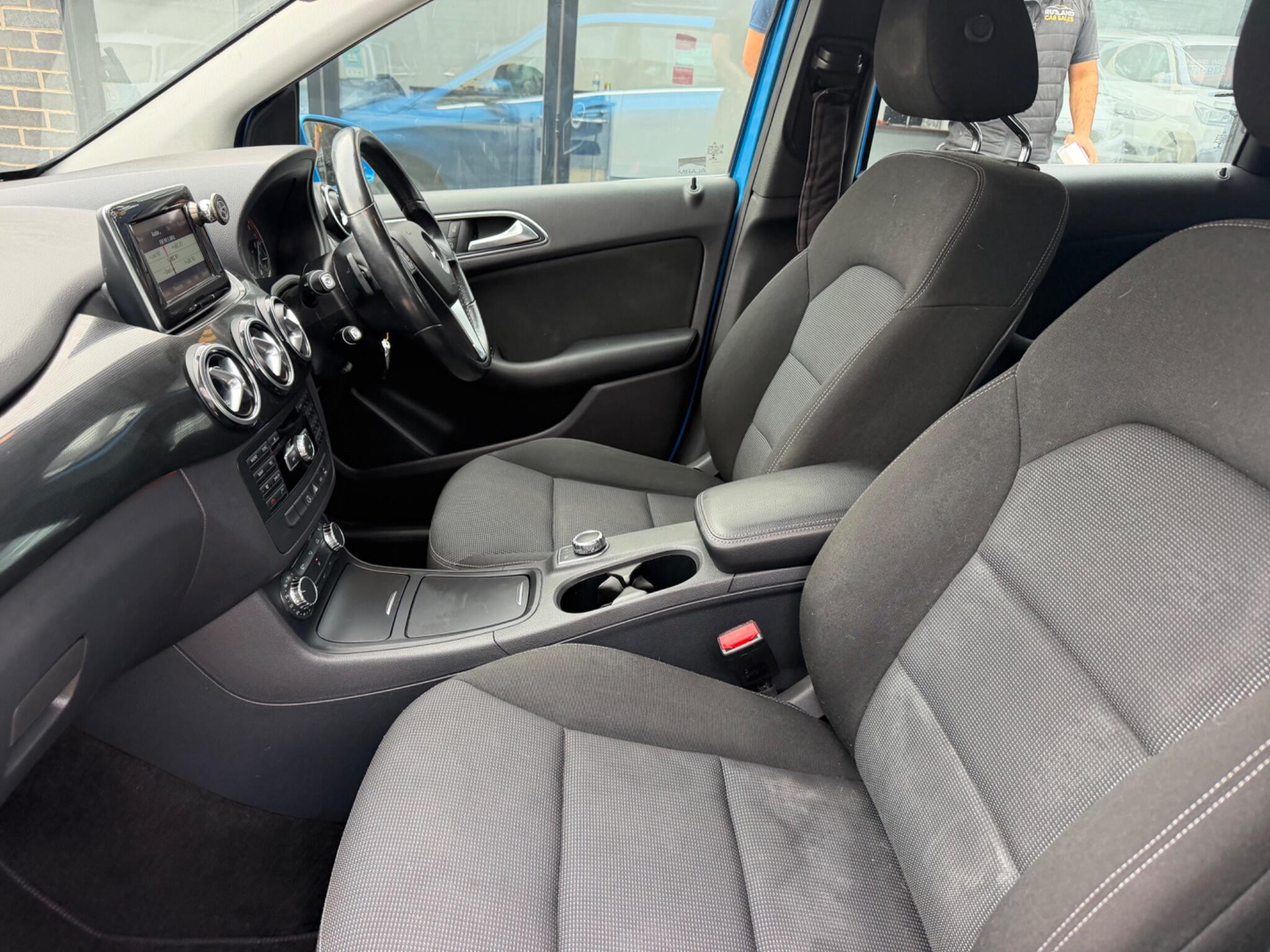 Mercedes-Benz B-Class view 14