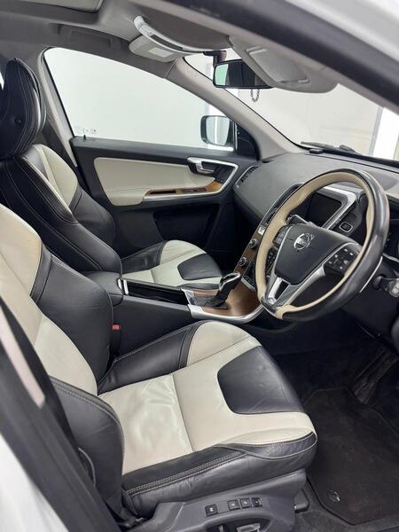 2014 Volvo XC60 3.0 T6 SE Lux Nav Estate 5dr Petrol Geartronic AWD Euro 5 (304 ps) • 40,000 miles image 22