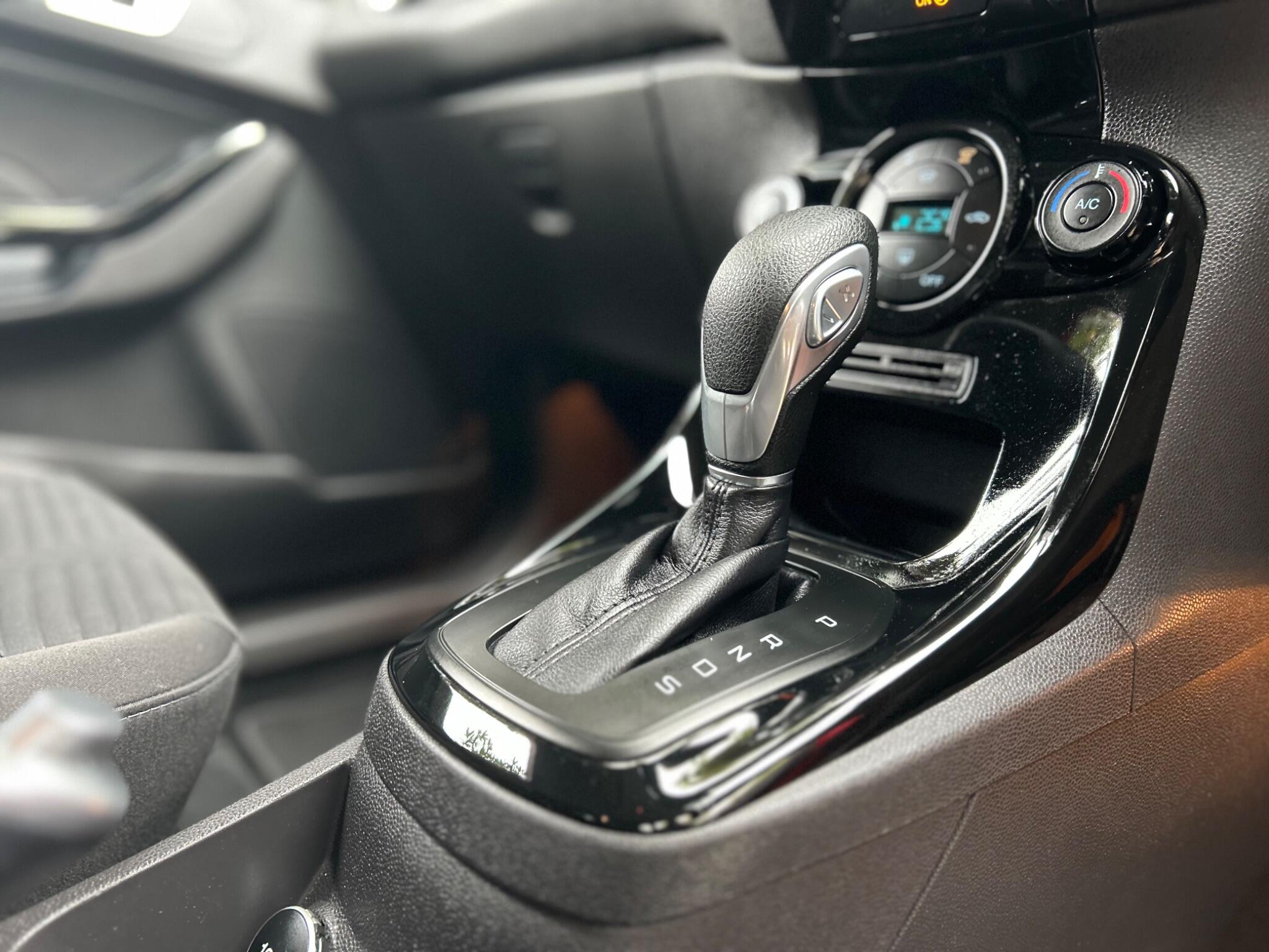 Ford Fiesta view 6