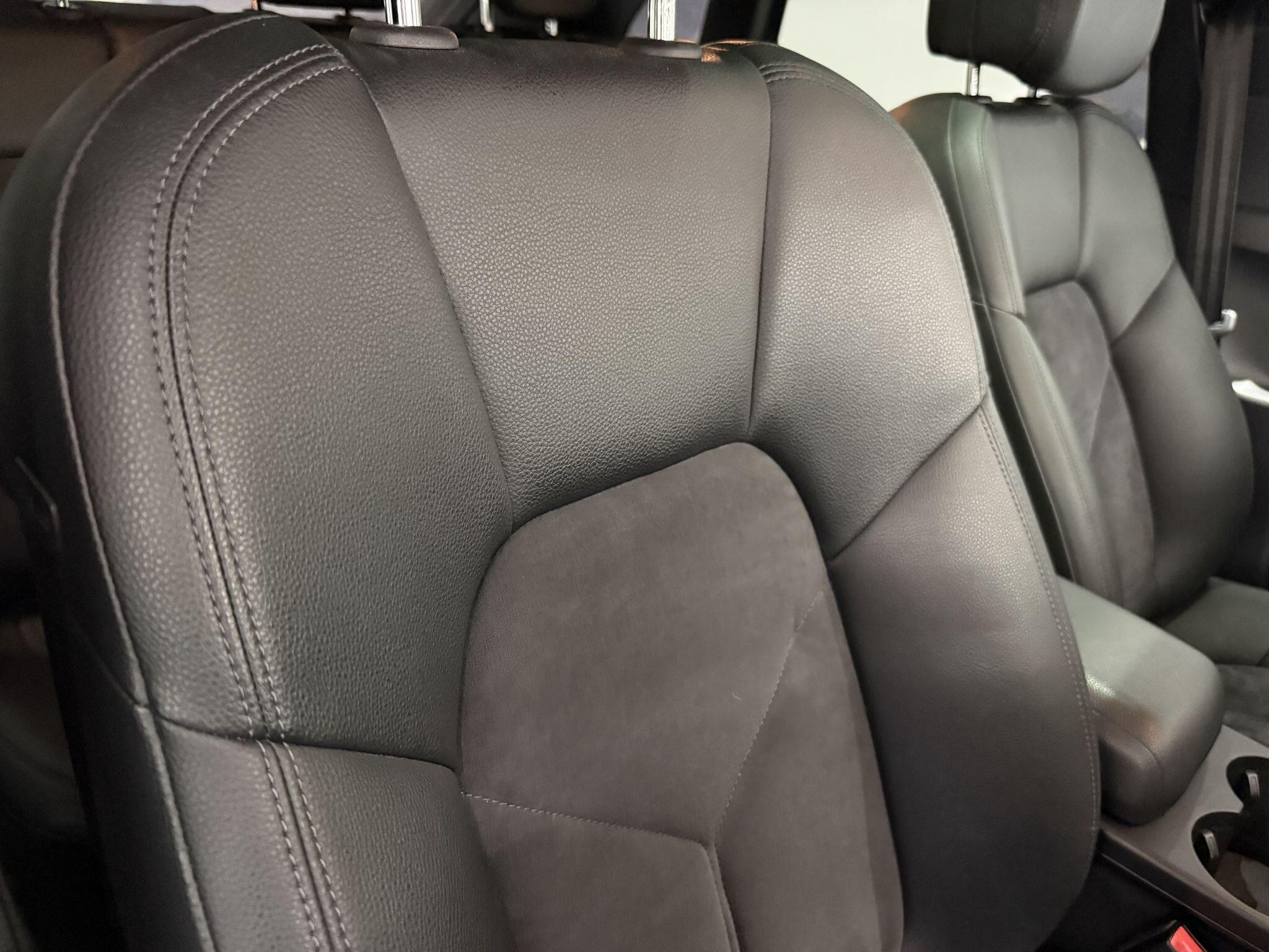 Porsche Macan view 68