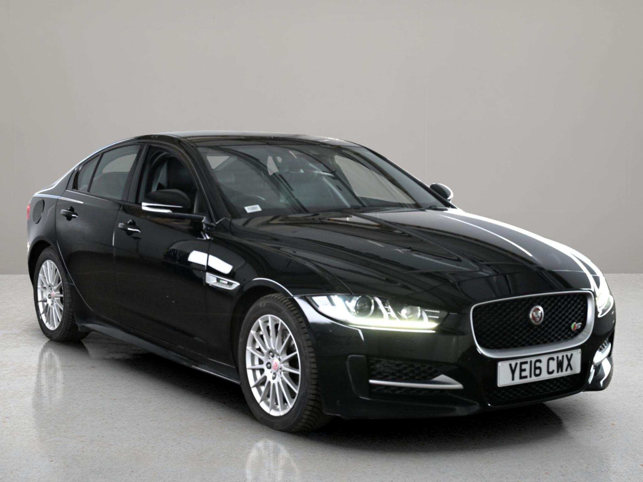Jaguar Xe view 4