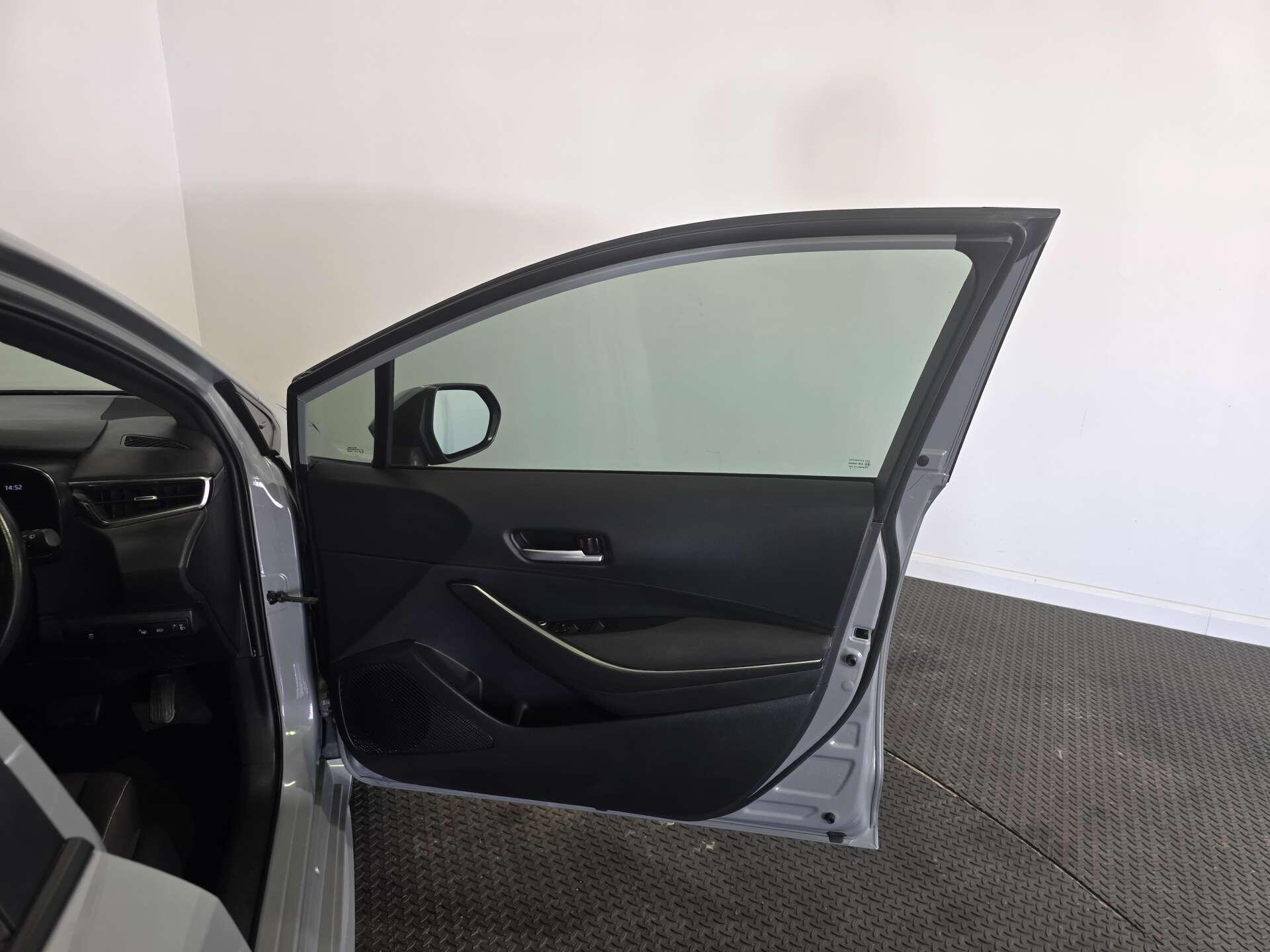 Toyota Corolla view 12