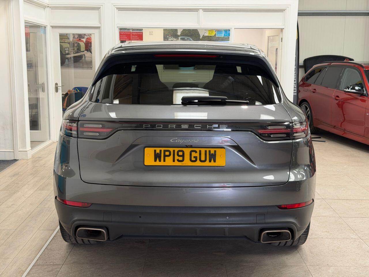 Porsche Cayenne view 22