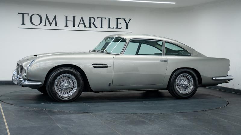 Aston Martin DB5 view 13