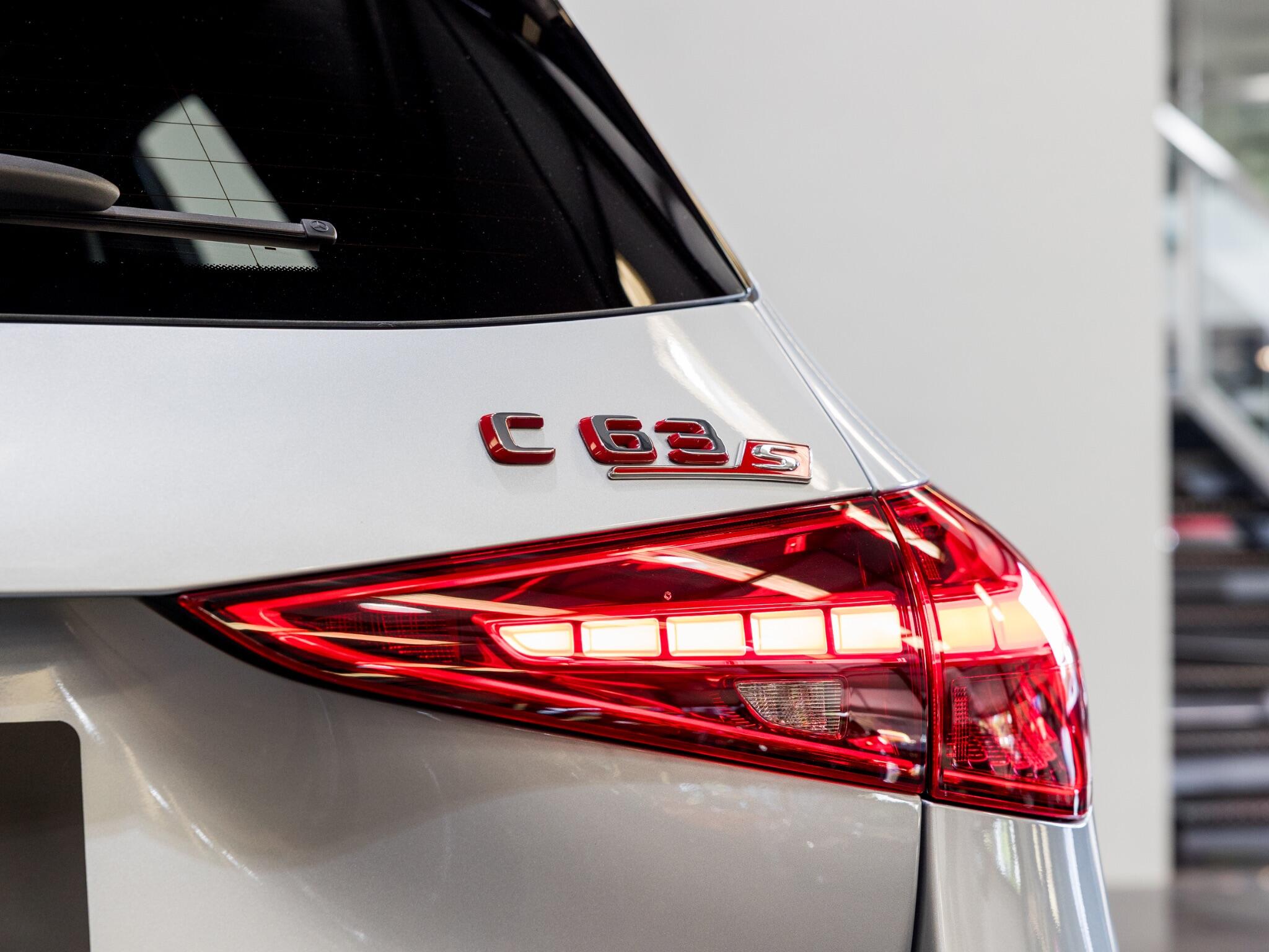 Mercedes-Benz C Class view 19