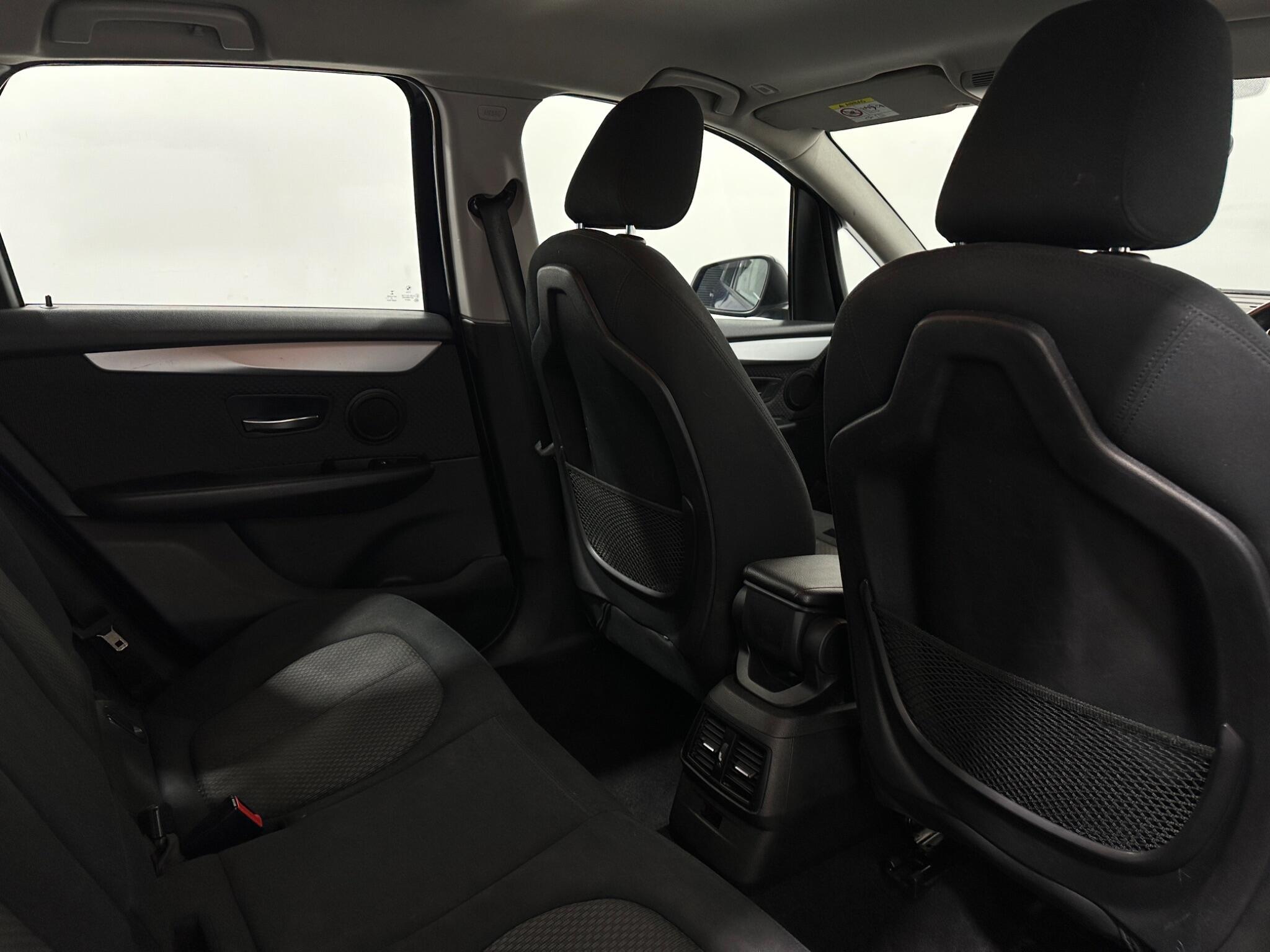 BMW 2 Series view 39