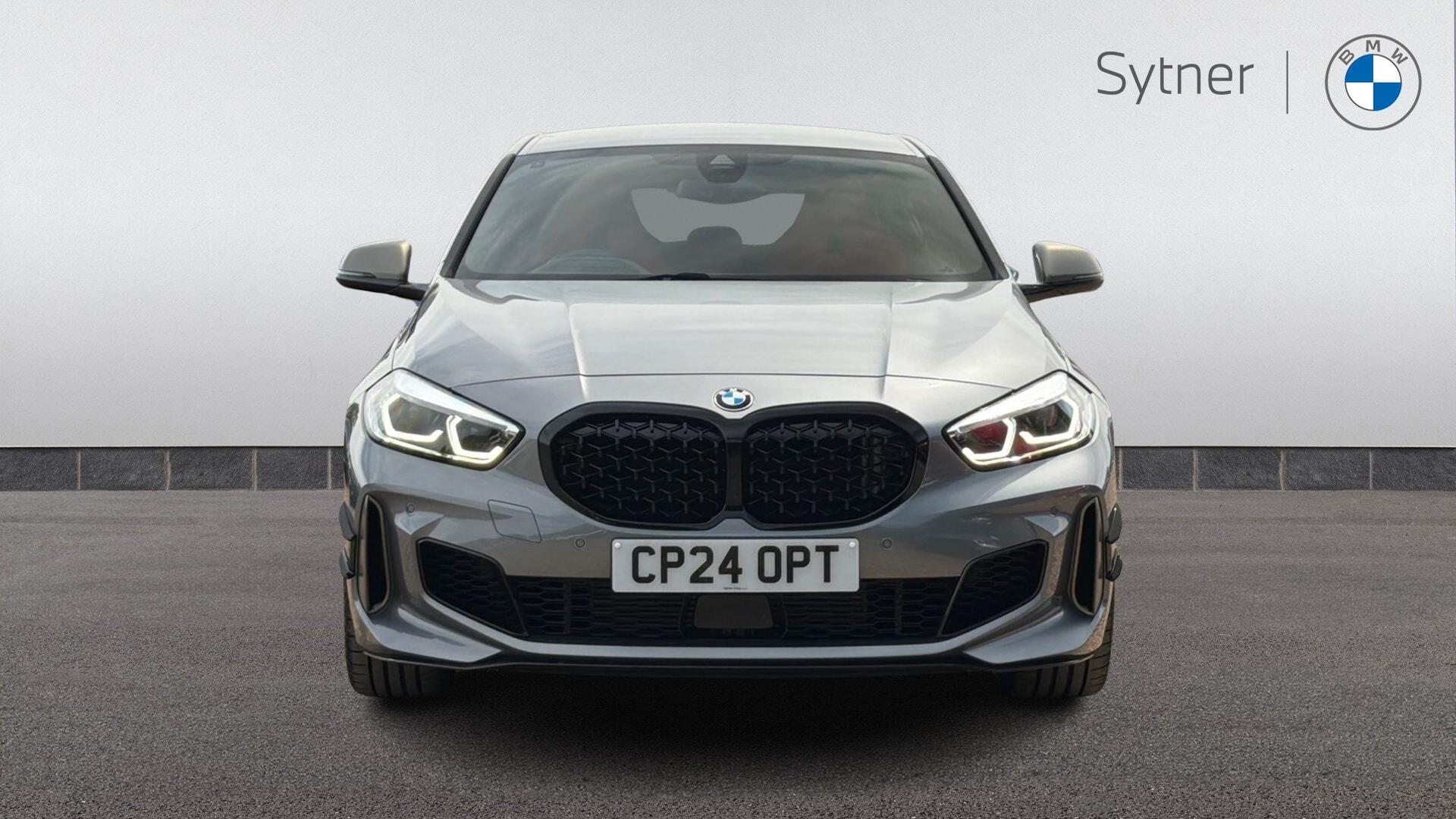BMW 1 Series view 16