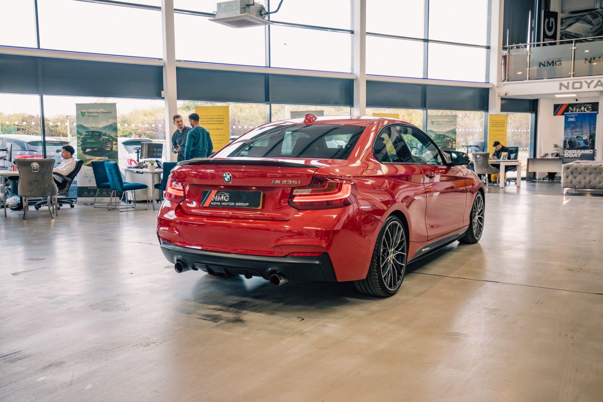 BMW 2 Series view 23