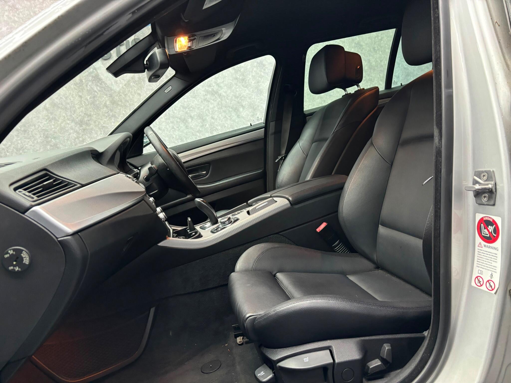 BMW 5 Series view 8