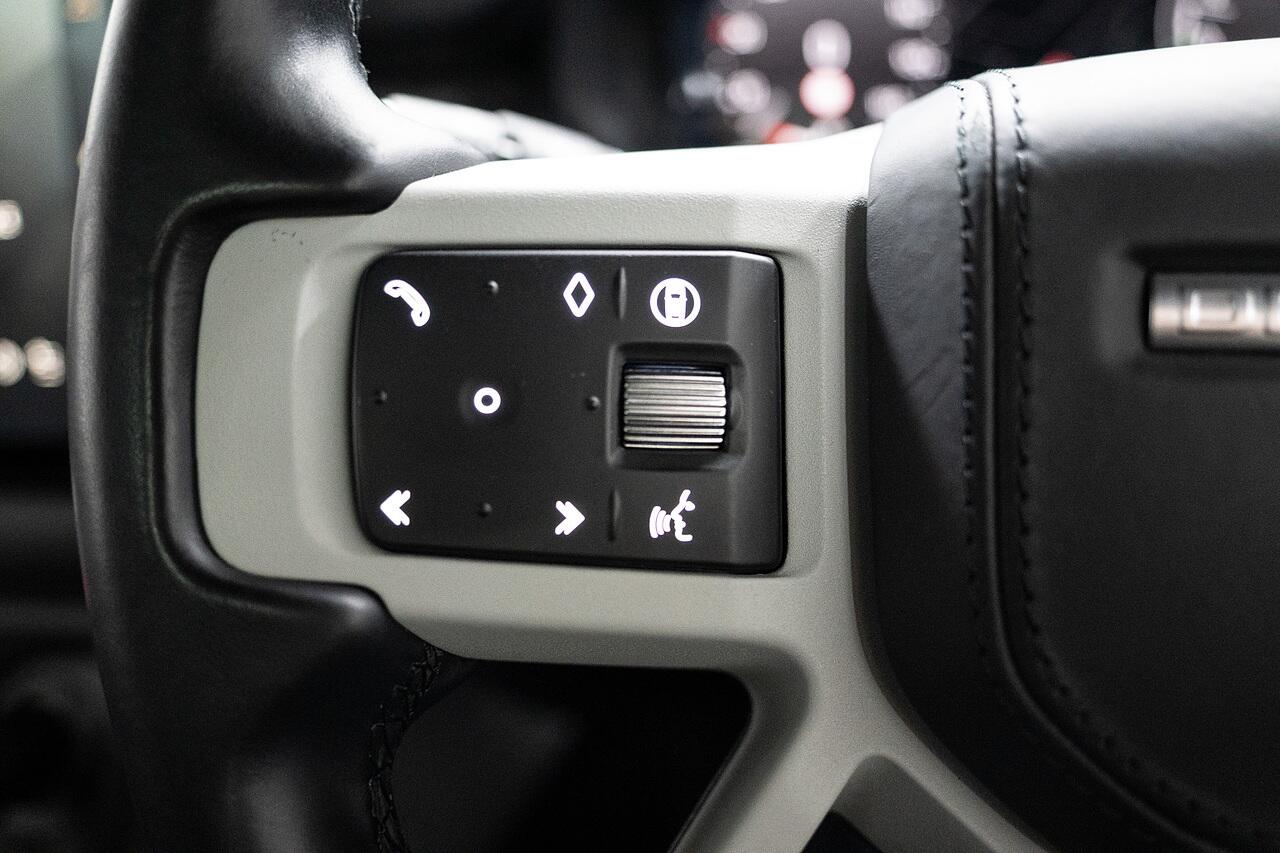 Land Rover Defender view 9