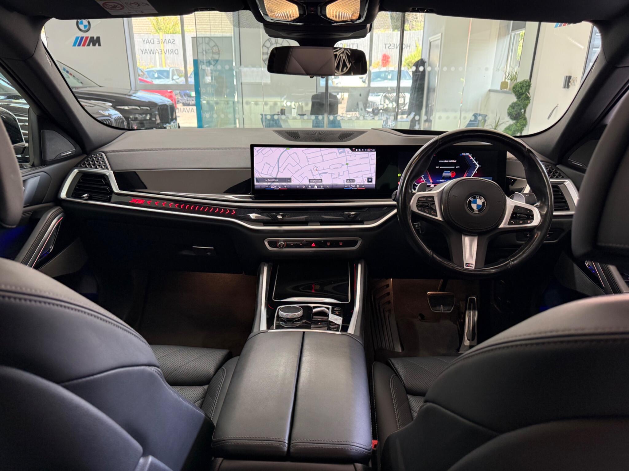 BMW X6 view 14