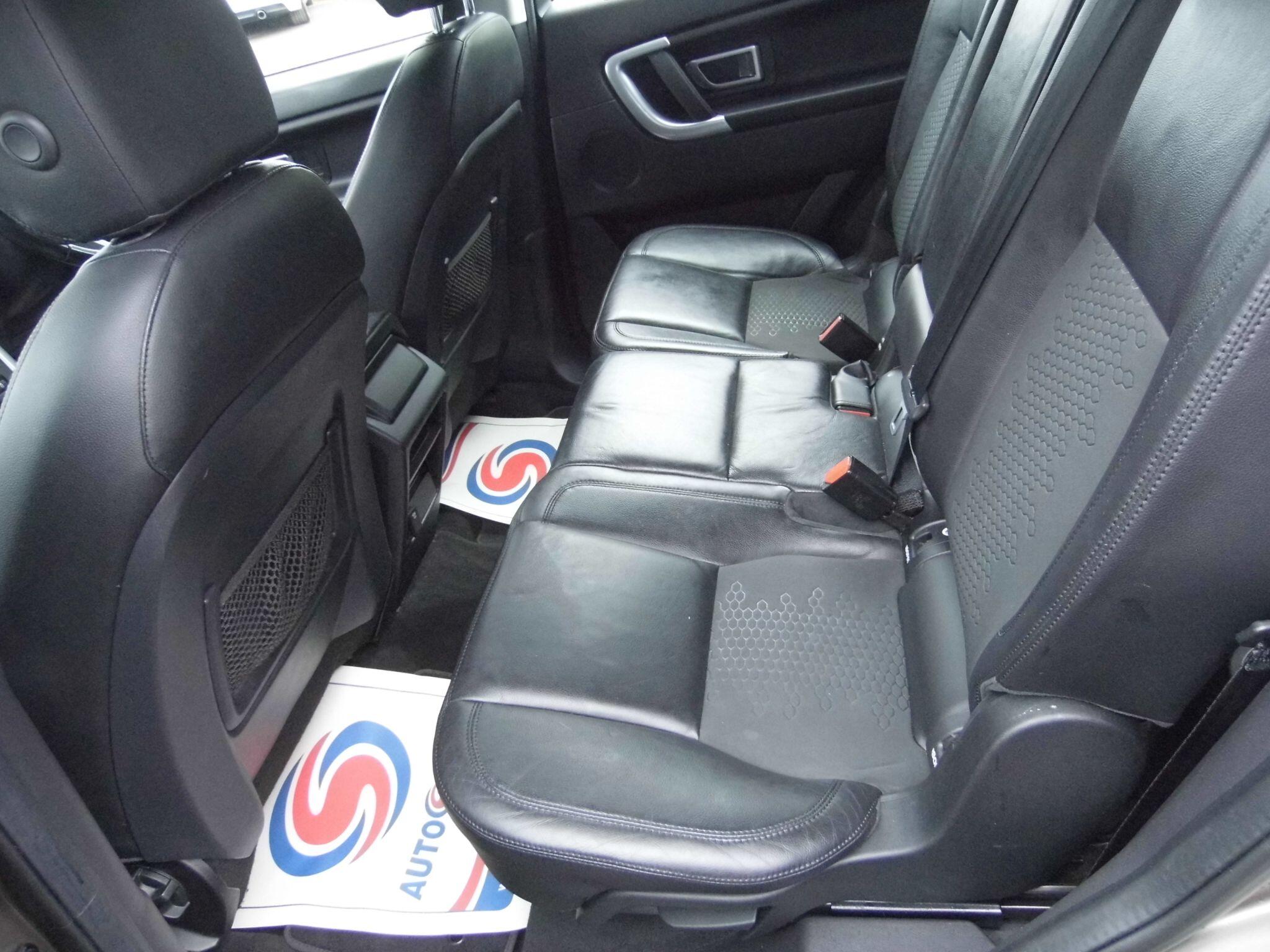 Land Rover Discovery Sport view 22