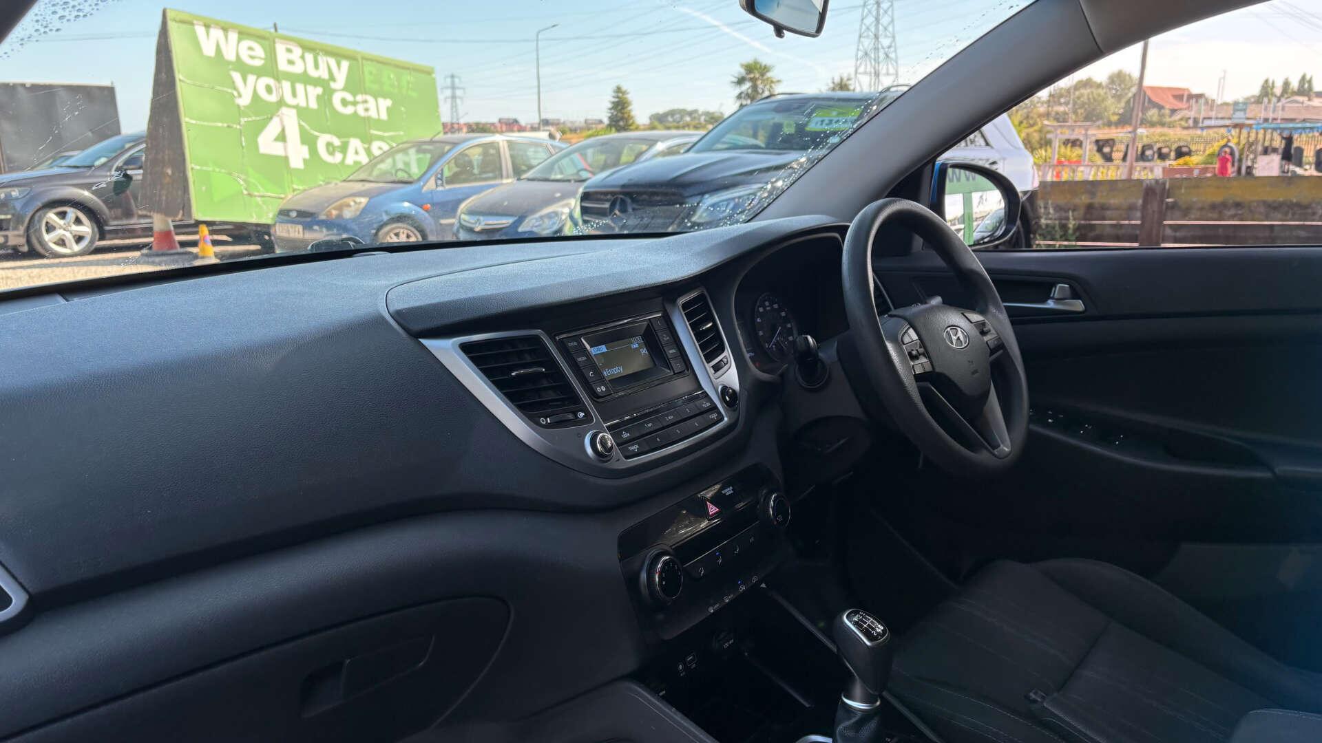 Hyundai Tucson view 14