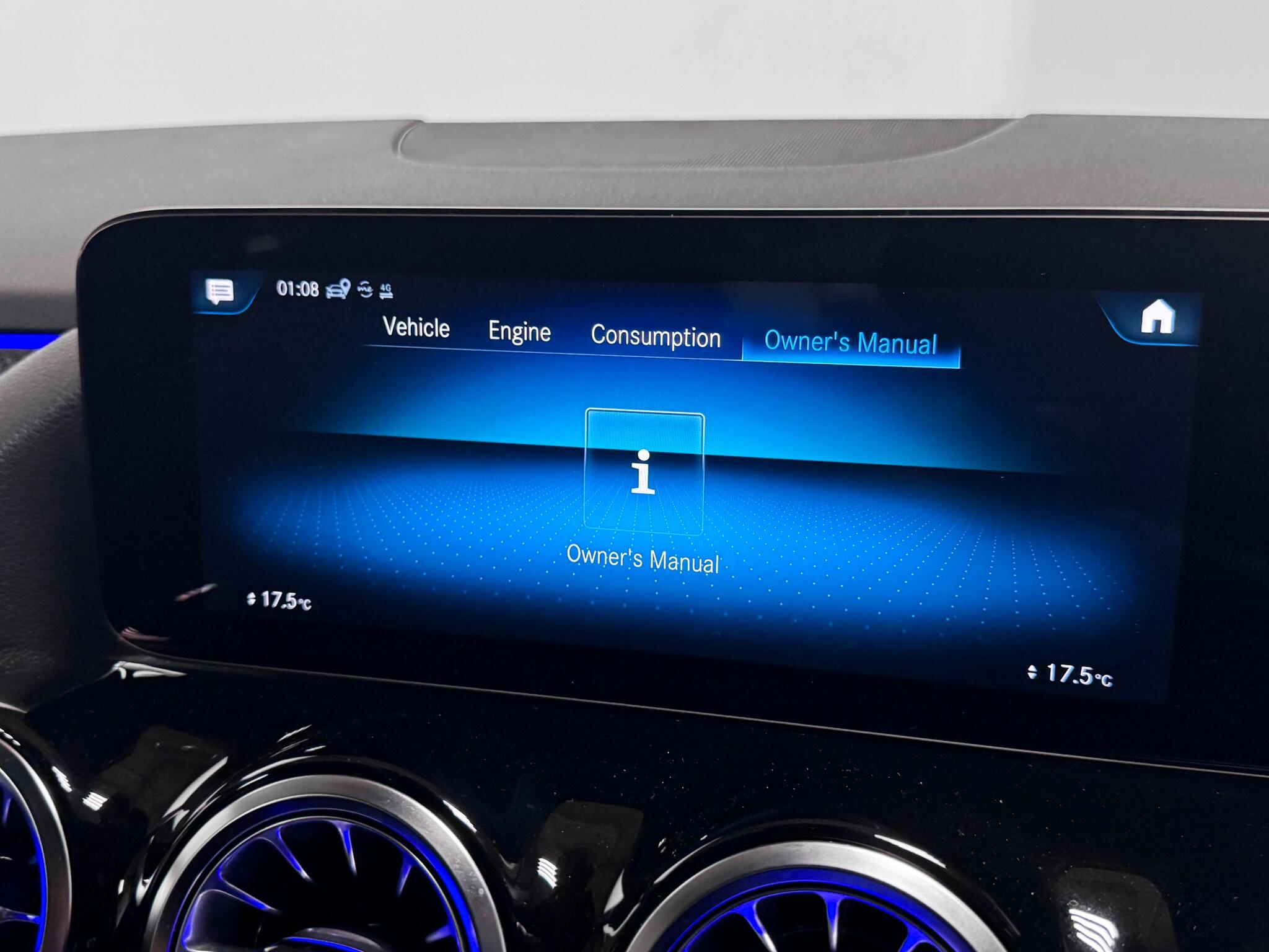 Mercedes-Benz Gla view 52