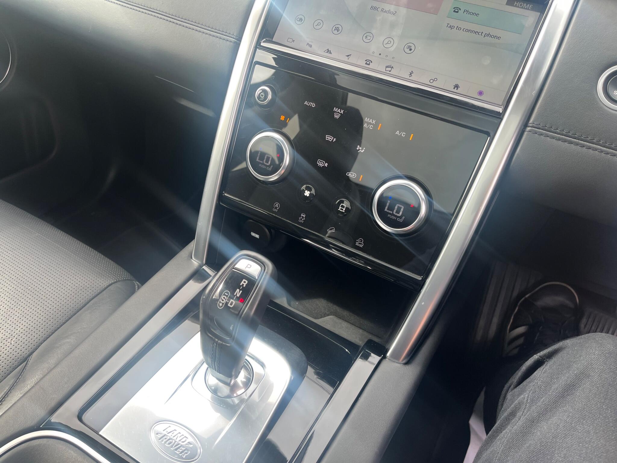 Land Rover Discovery Sport view 51