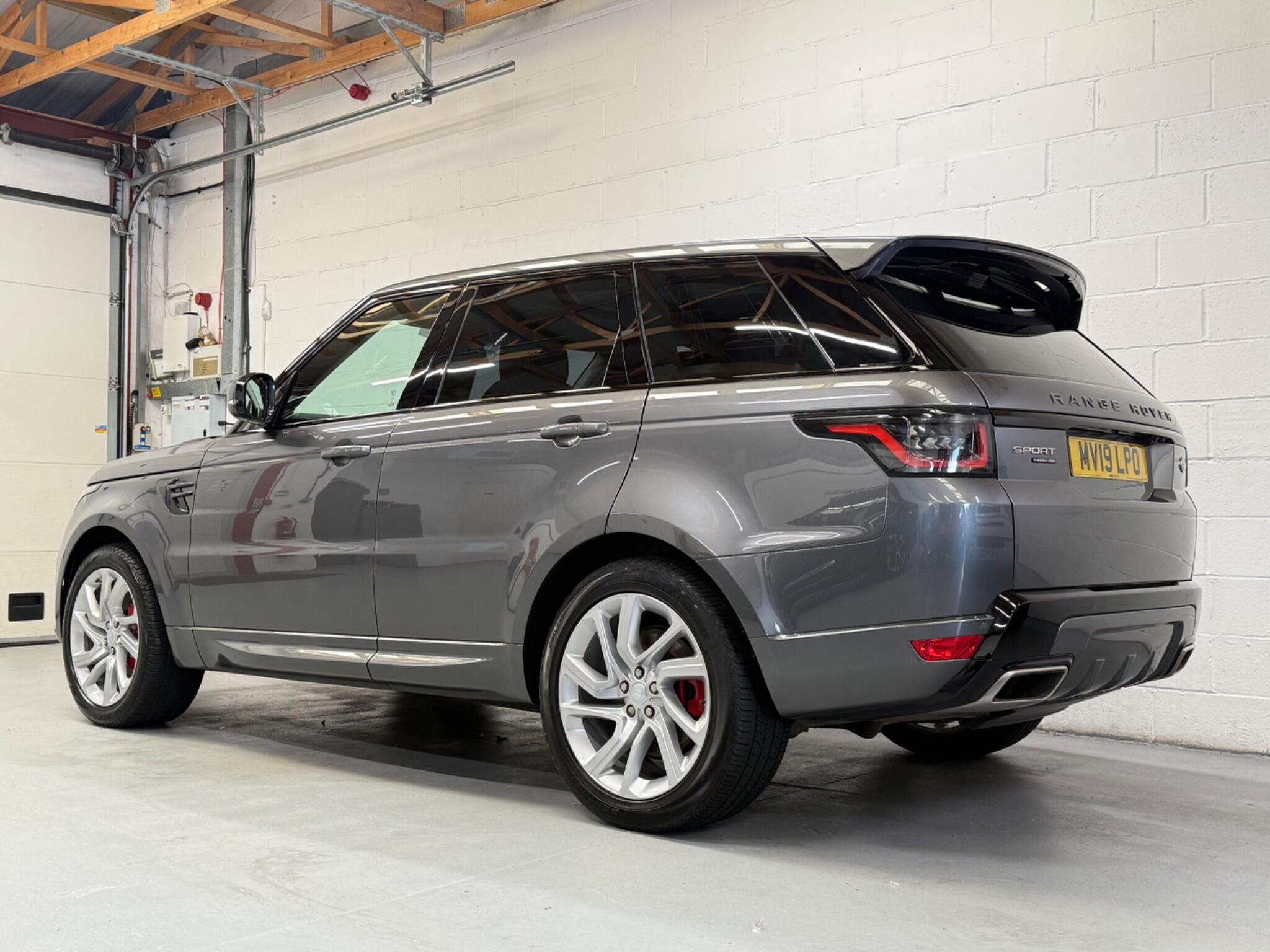 Land Rover Range Rover Sport view 2