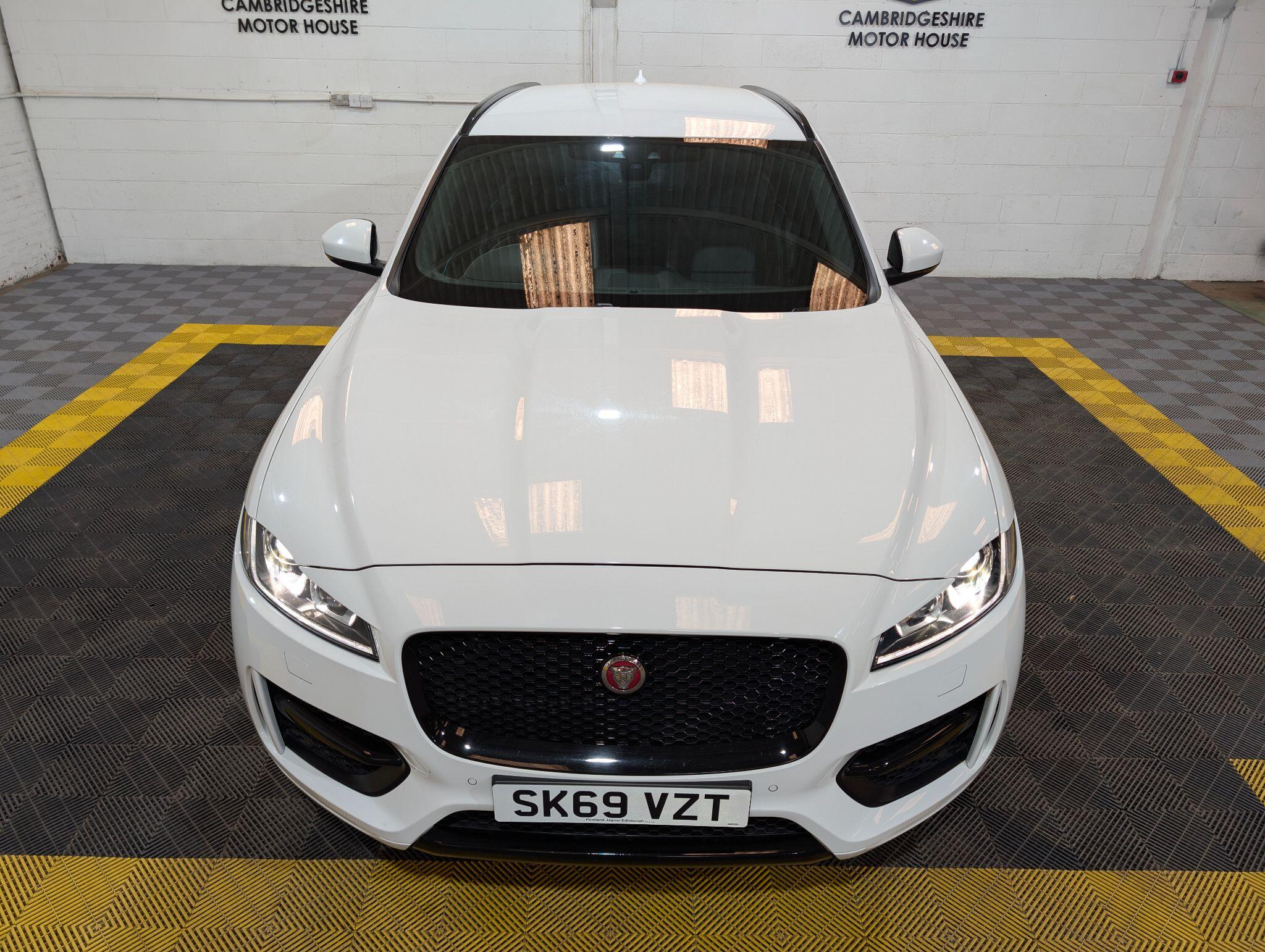 Jaguar F-Pace view 2