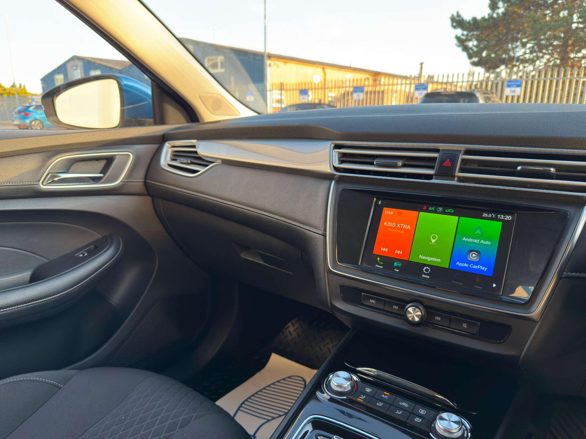 MG MG5 view 51